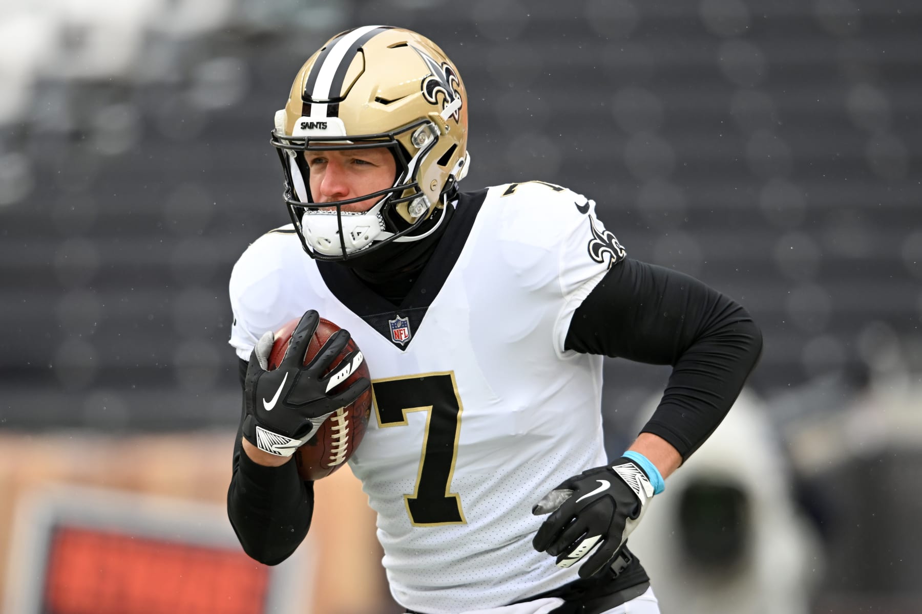 Taysom Hill to Return to Saints on 1st-Round Tender After Offer-Sheet  Deadline, News, Scores, Highlights, Stats, and Rumors