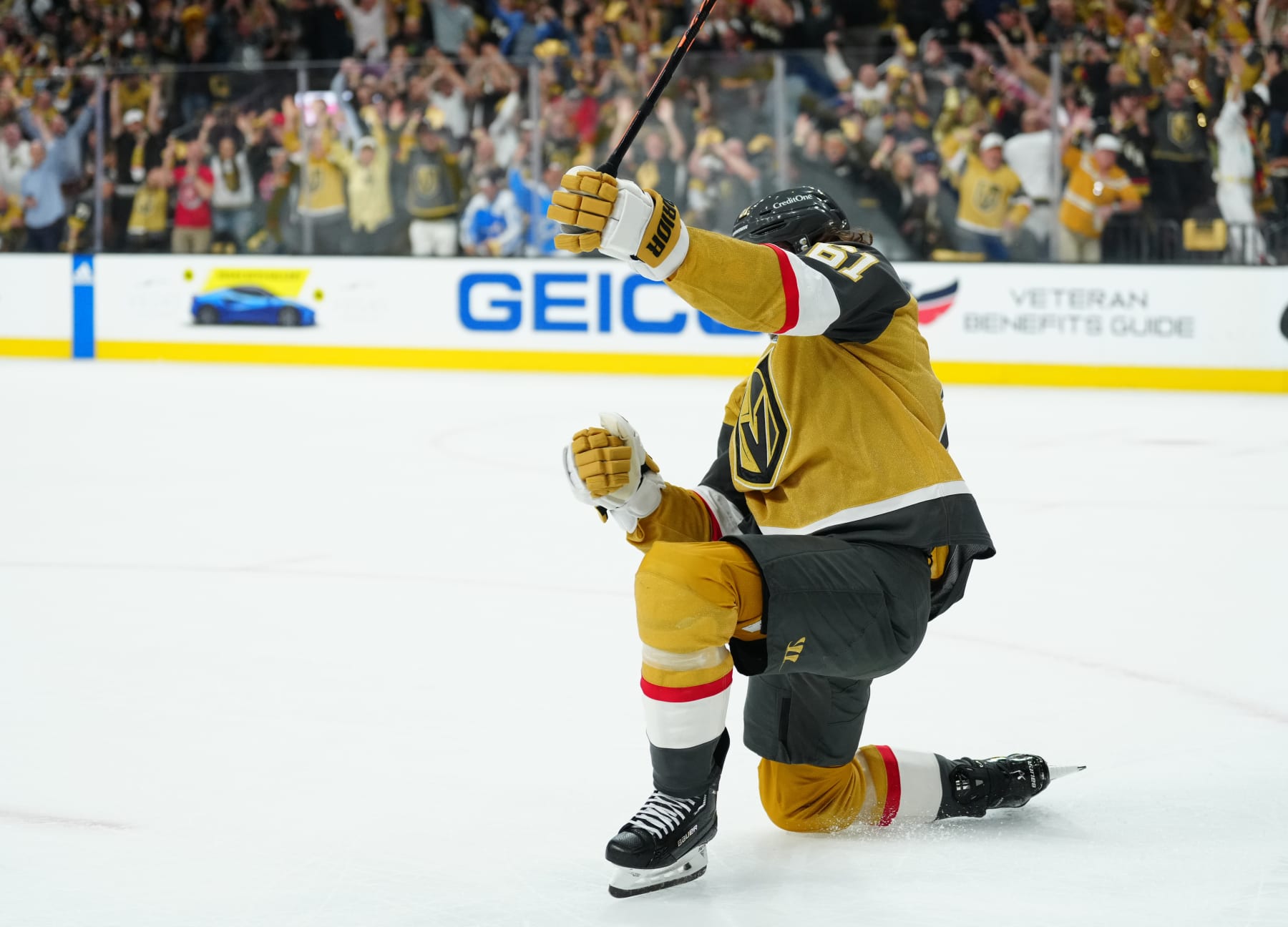 Well Played, Jubilant Men in Beards: The Las Vegas Golden Knights Win the Stanley  Cup - Go Fug Yourself
