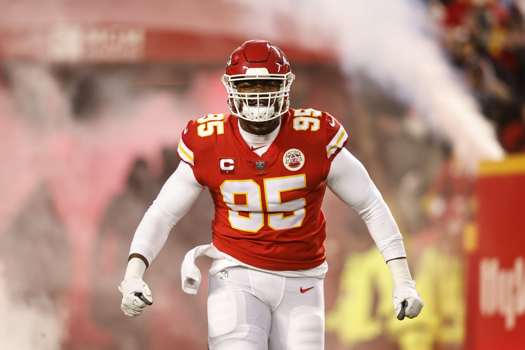 Kansas City Chiefs' Chris Jones skips mandatory minicamp amid contract  push, per report