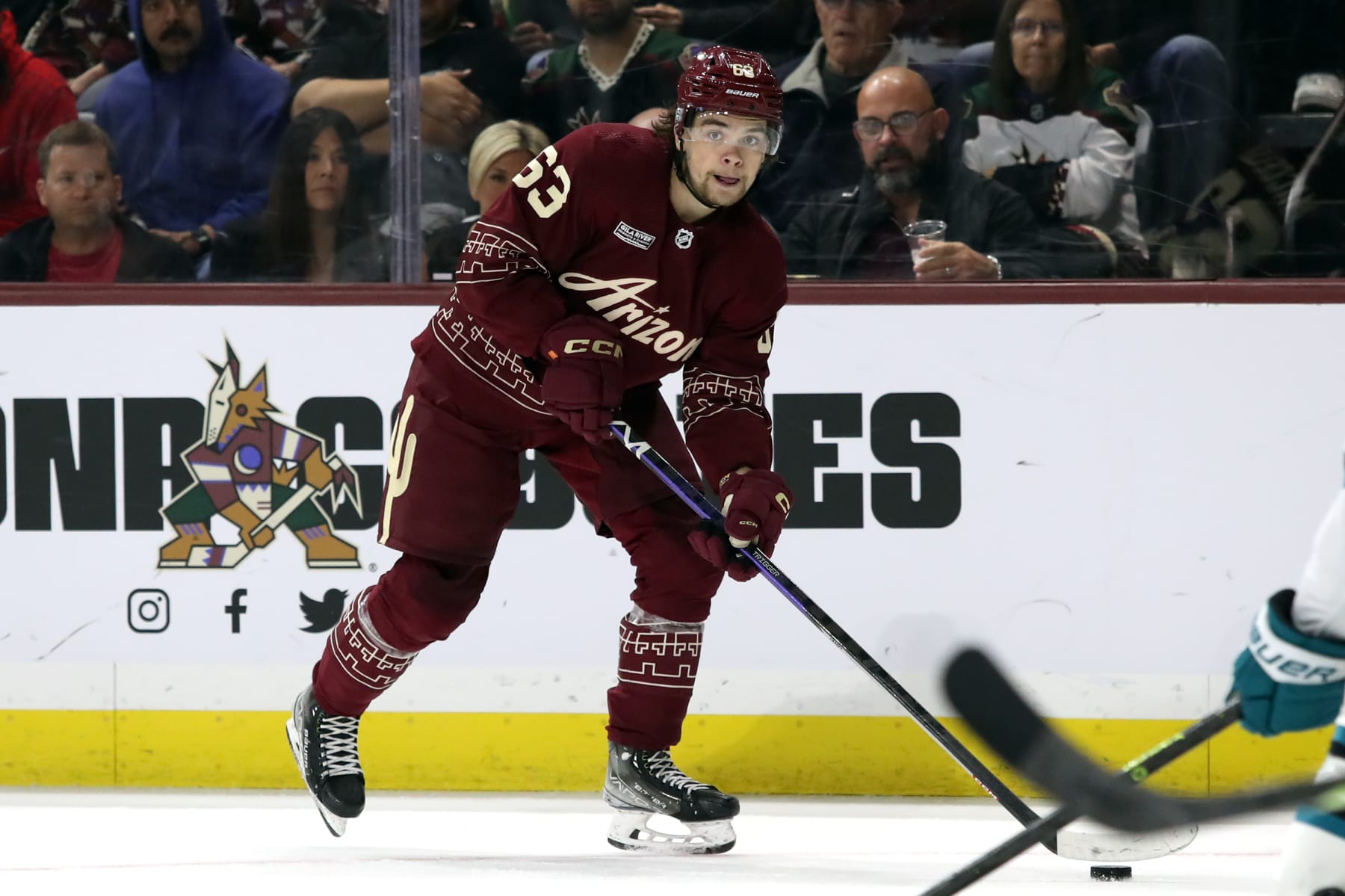 The advantages and disadvantages of Barrett Hayton playing with Coyotes