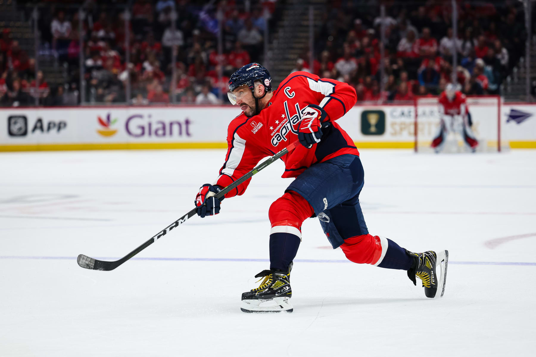 Lucic digs Brady Tkachuk openly cheering for Matthew, Flames