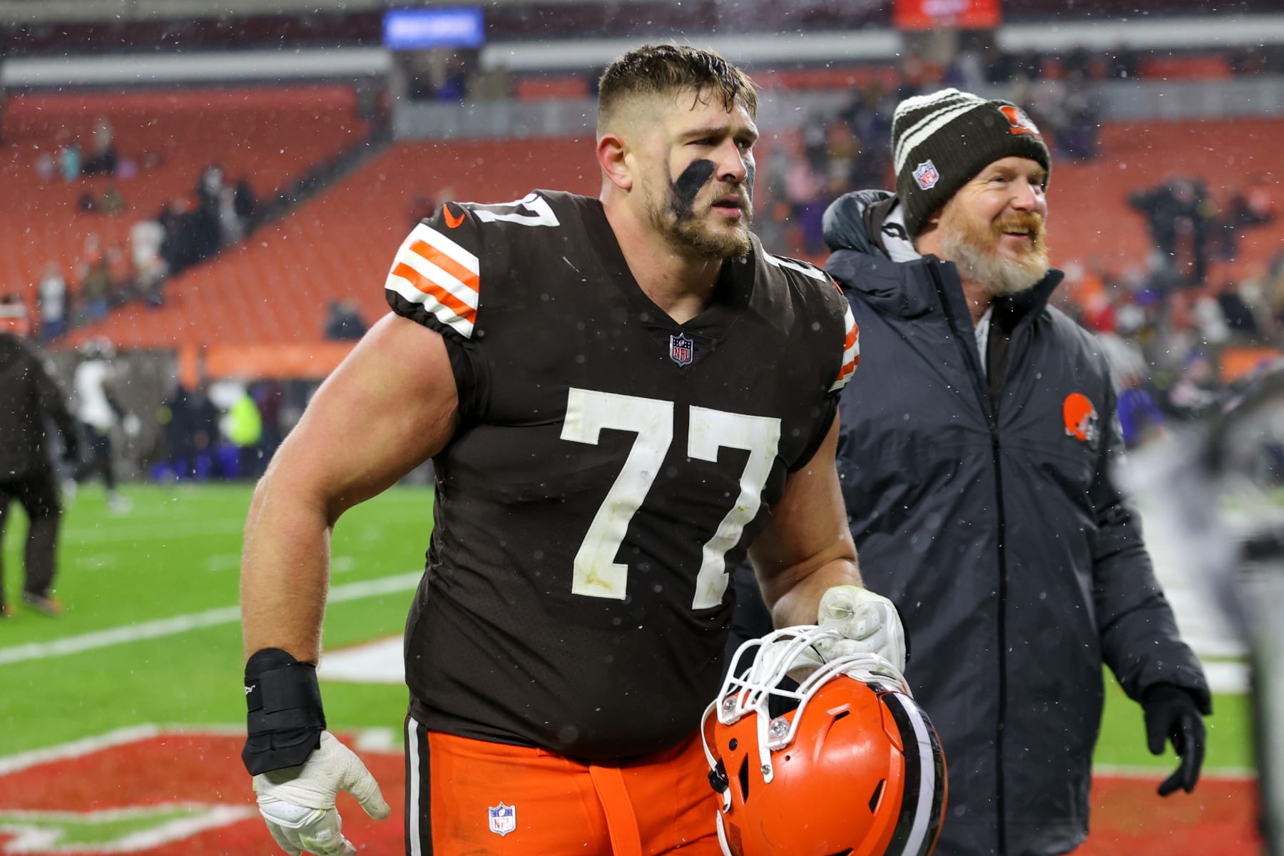 Bulldogs in the NFL - Image 34: Cleveland Browns running back Nick Chubb  (left) and his cousin Denver Broncos outside linebacker Bradley Chubb  (right) exchange jerseys following the game at Broncos Stadium