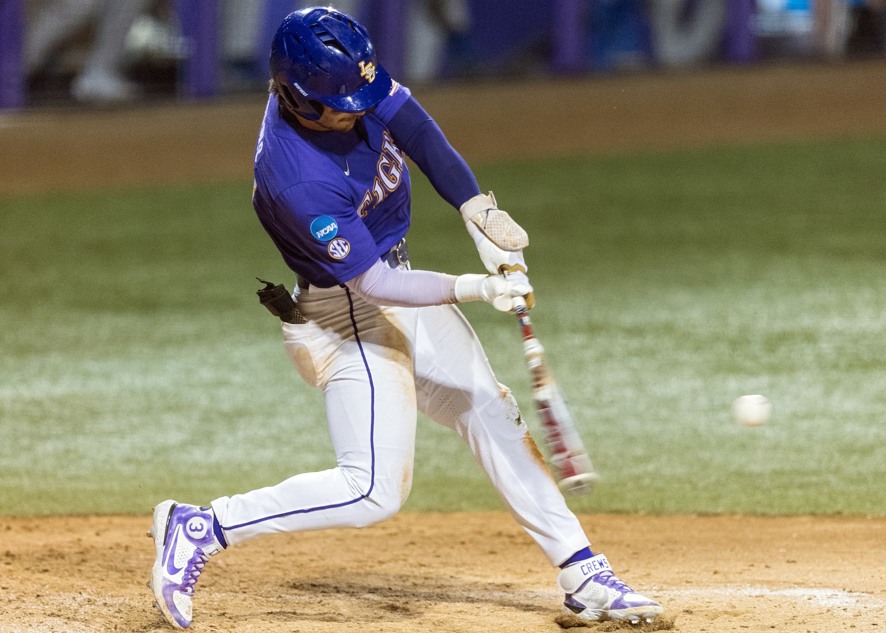 BATON ROUGE, LA - JUNE 10: LSU Tigers outfielder Dylan Crews (3) bats during a game between the LSU Tigers and the Kentucky Wildcats on June 10, 2023, at Alex Box Stadium in Baton Rouge, LA. (Photo by John Korduner/Icon Sportswire via Getty Images)