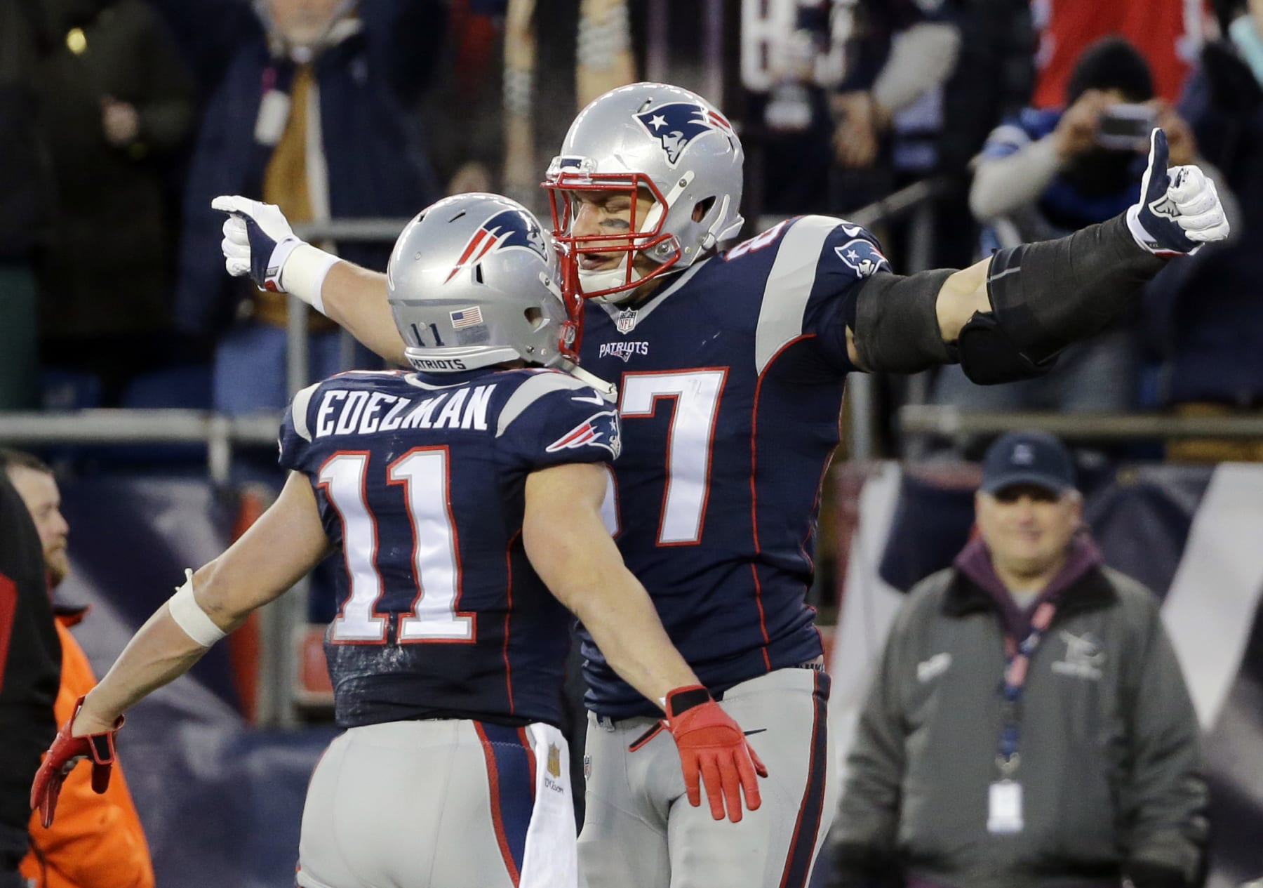 Rob Gronkowski and Julian Edelman leave viewers stunned on FOX NFL