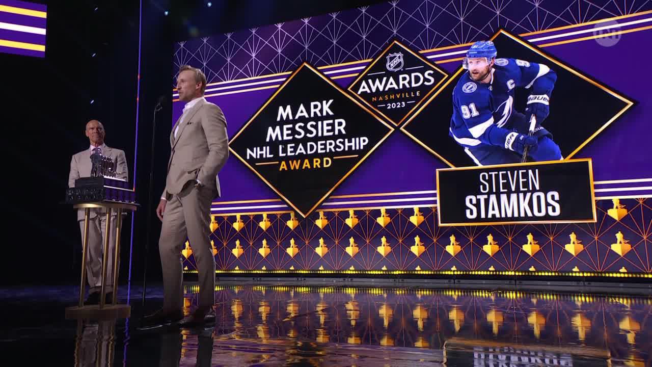 Steven Stamkos wins Mark Messier NHL Leadership Award