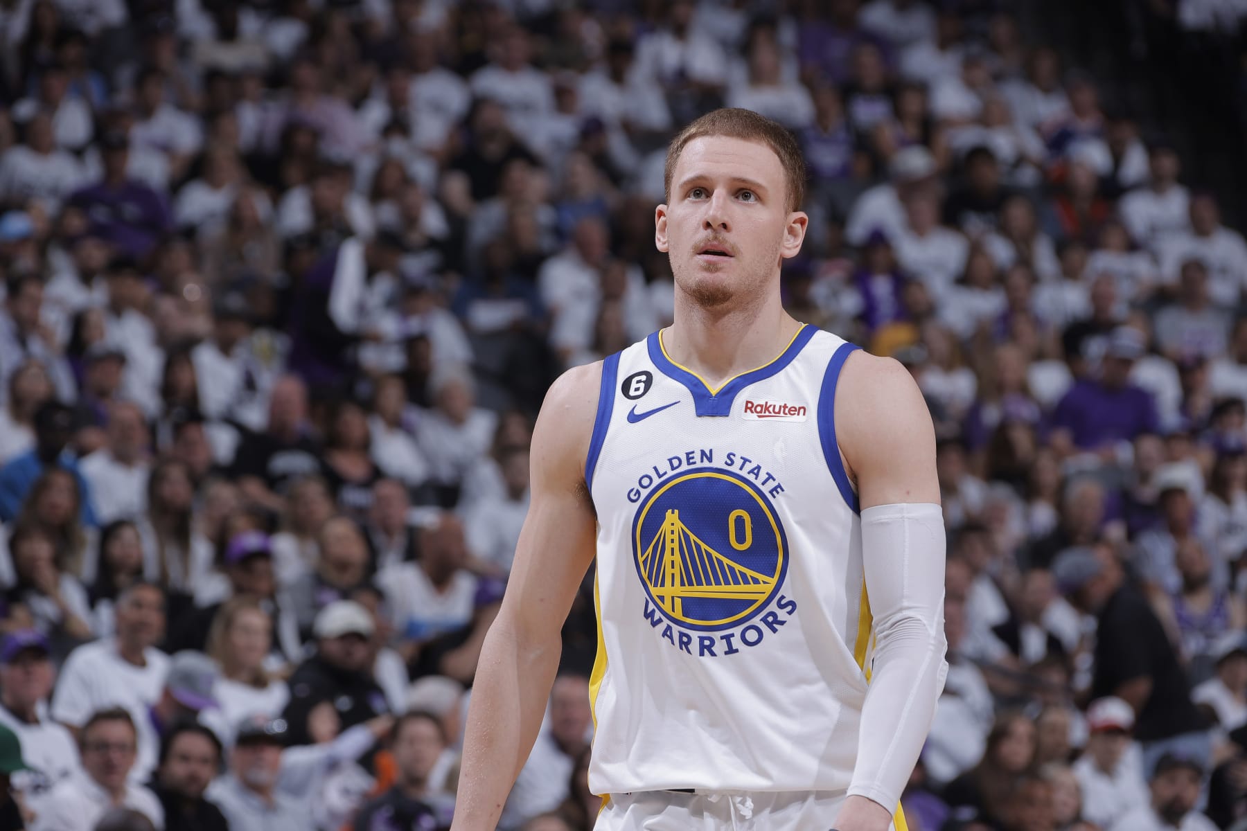 Golden State Warriors' Donte DiVincenzo stars vs. Sixers