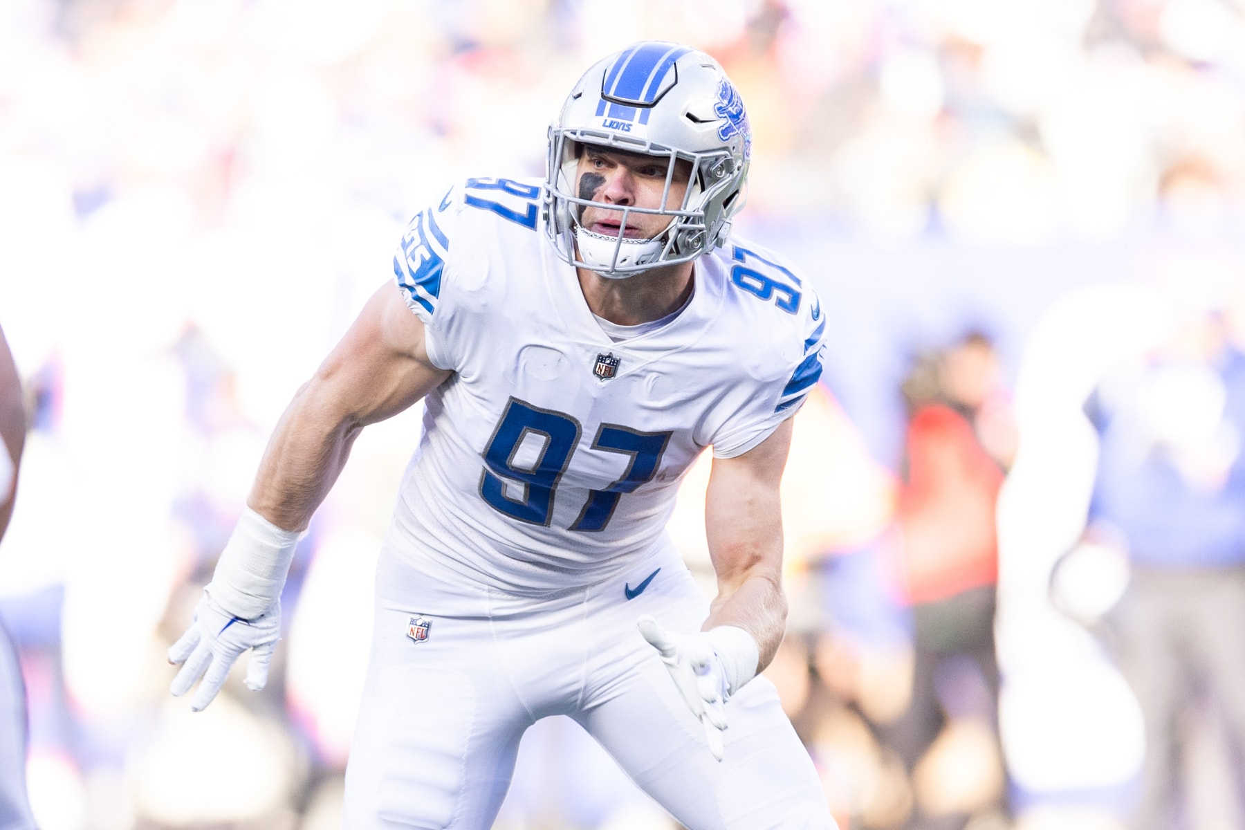 EAST RUTHERFORD, NEW JERSEY - NOVEMBER 20: Aidan Hutchinson #97 of the Detroit Lions rushes during the second quarter of the game against the New York Giants at MetLife Stadium on November 20, 2022 in East Rutherford, New Jersey. (Photo by Dustin Satloff/Getty Images)