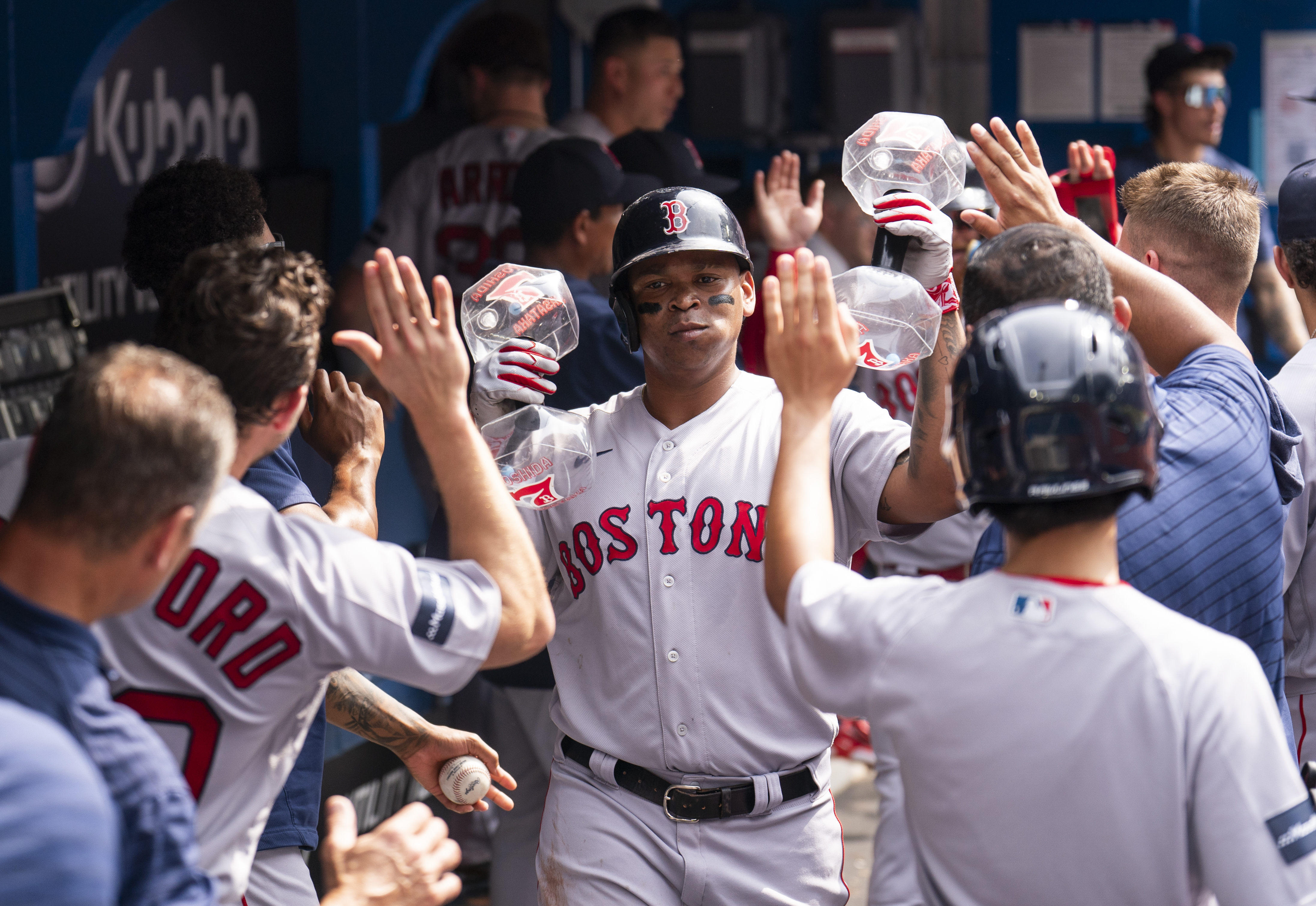 Devers hits 20th home run and Red Sox beat Blue Jays to spoil