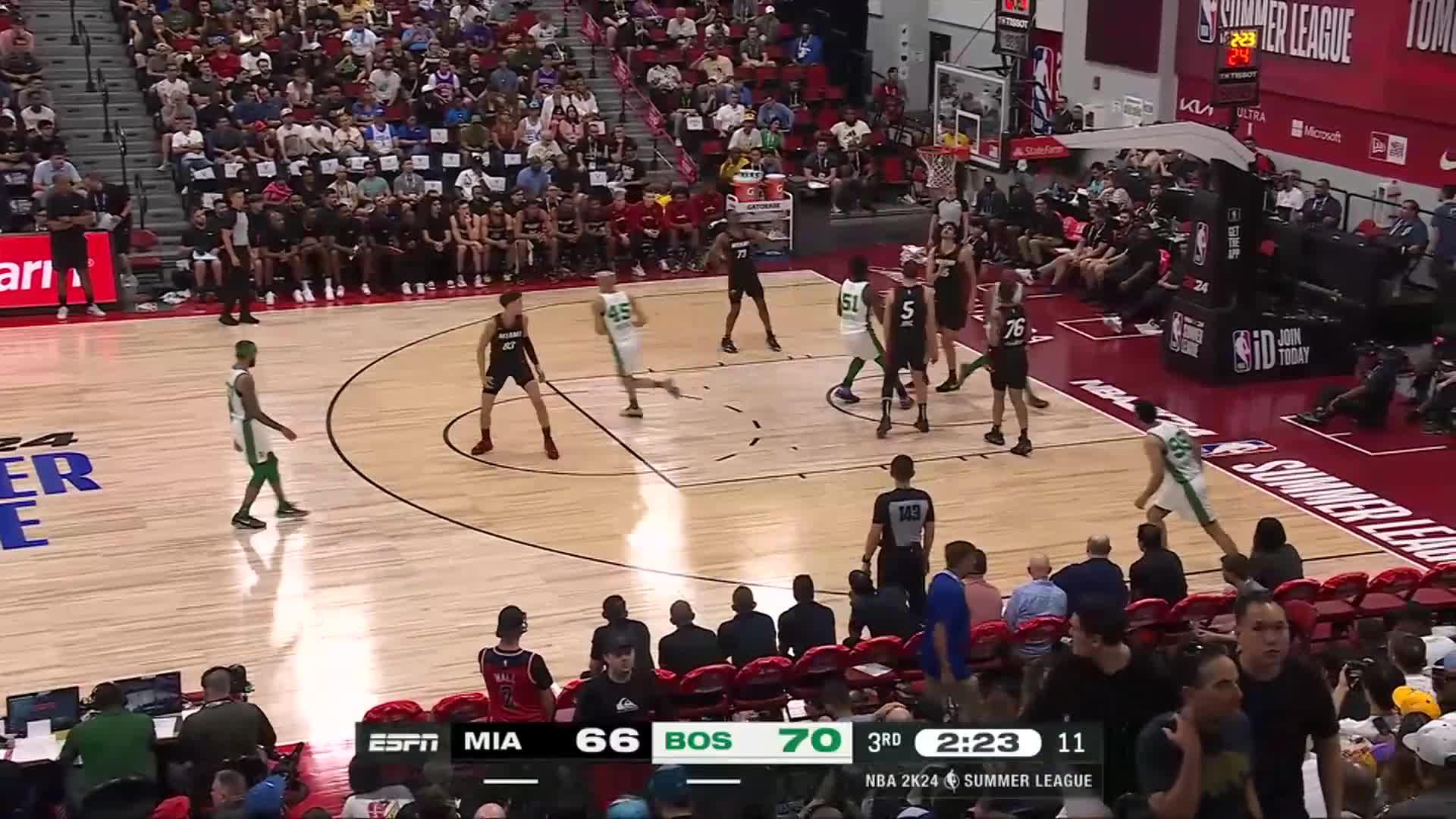 Jayson Tatum Gave Kevin Hart One Of His Son Deuce's Jerseys