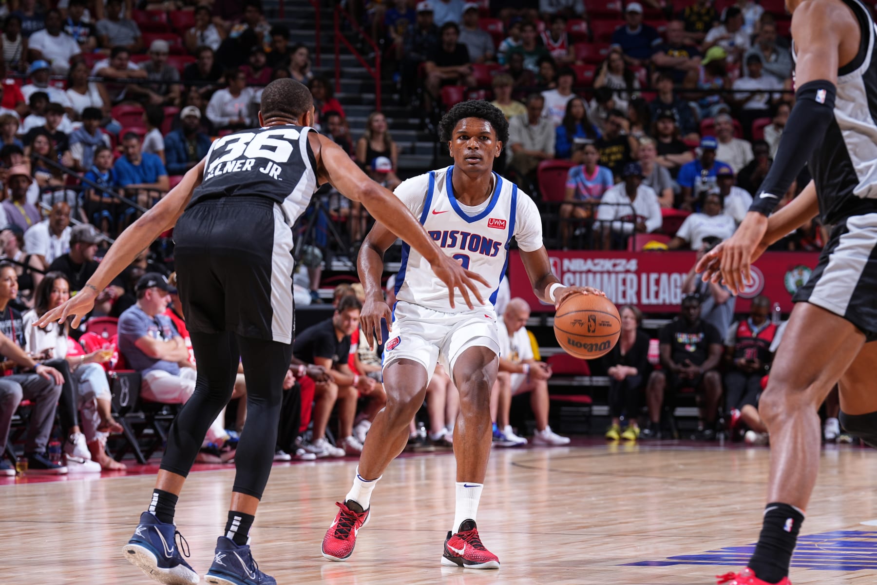 LAS VEGAS, NV - JULY 14: Ausar Thompson  #9 of the Detroit Pistons handles the ball during the 2023 NBA Las Vegas Summer League on July 14, 2023 at the Thomas & Mack Center in Las Vegas, Nevada. NOTE TO USER: User expressly acknowledges and agrees that, by downloading and or using this photograph, User is consenting to the terms and conditions of the Getty Images License Agreement. Mandatory Copyright Notice: Copyright 2023 NBAE (Photo by Garrett Ellwood/NBAE via Getty Images)