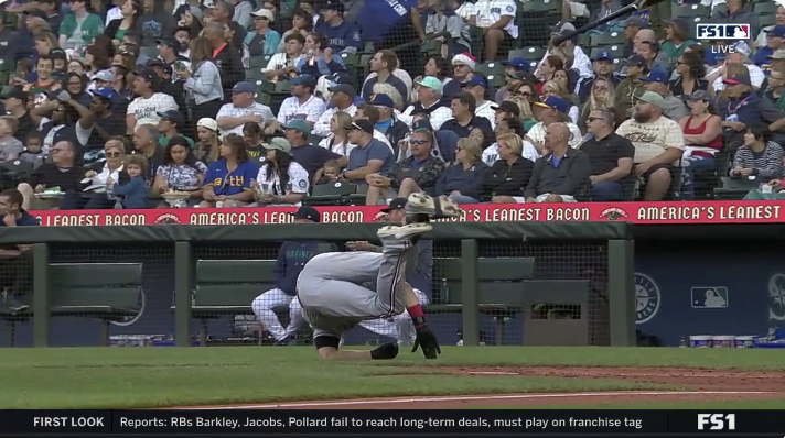 Mariners get clutch 2-out hits from Kelenic and Suárez in a 7-6 win over  the Twins