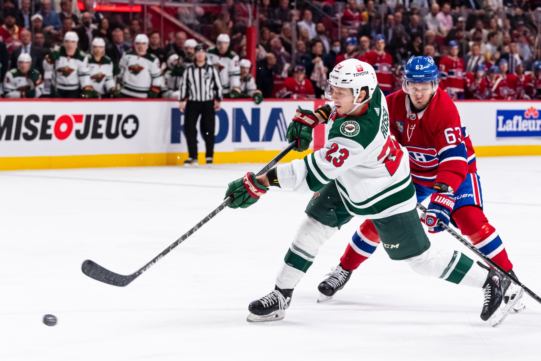 Canadiens surprise home crowd, select Juraj Slafkovský with top