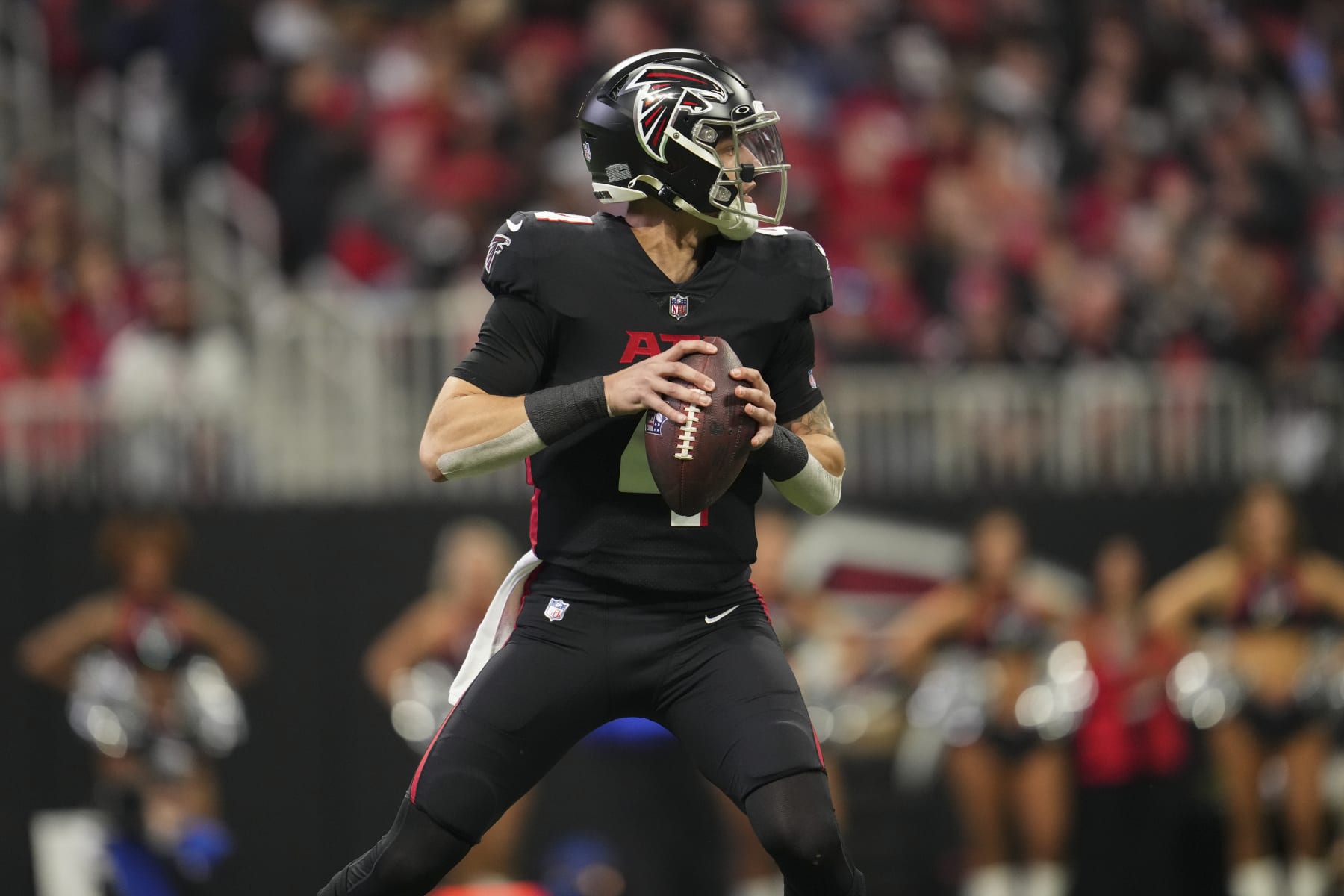 Locker-room buzz shows Falcons players' fondness for red throwback helmets