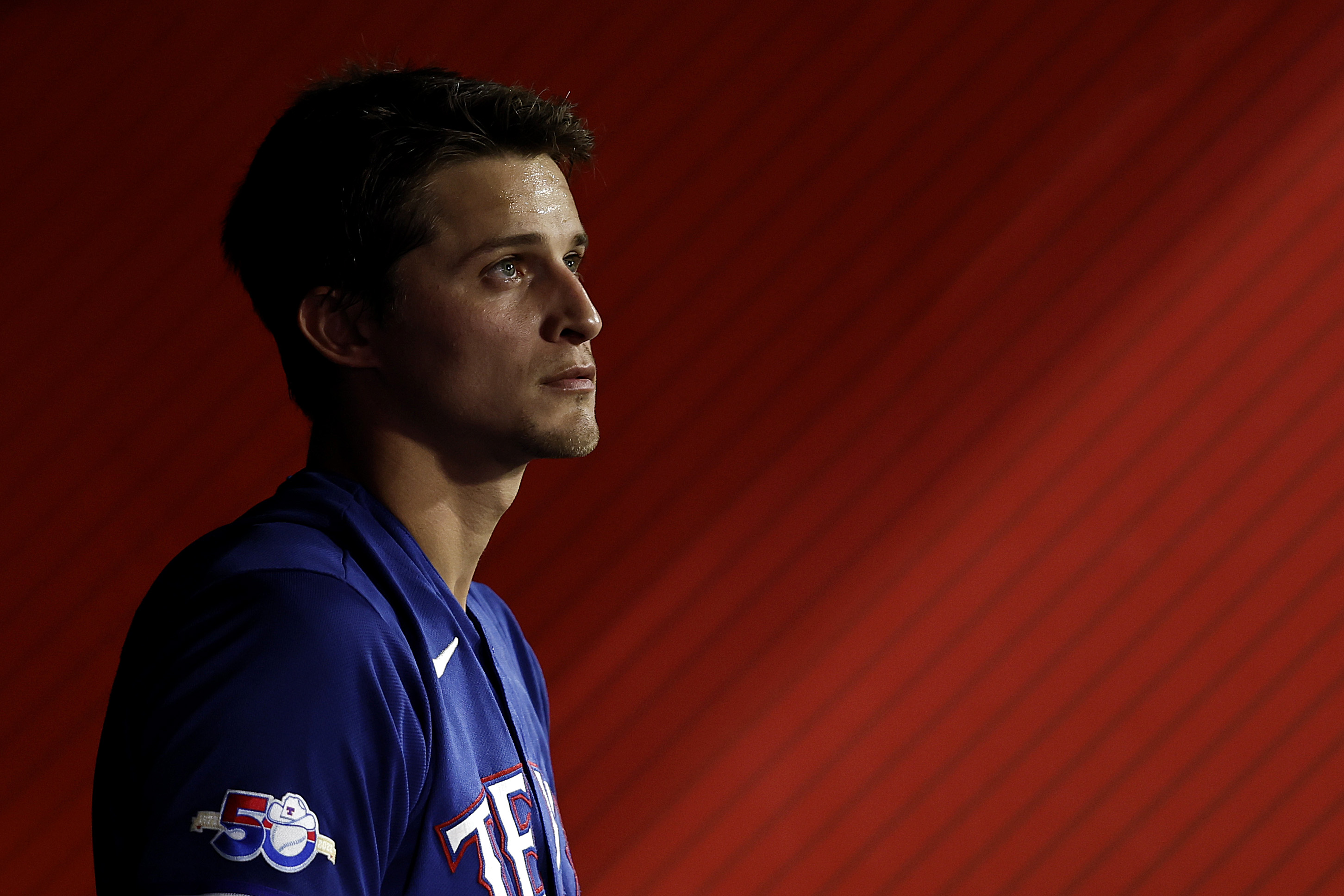 Texas Rangers' Corey Seager exits early due to bruised leg - ESPN