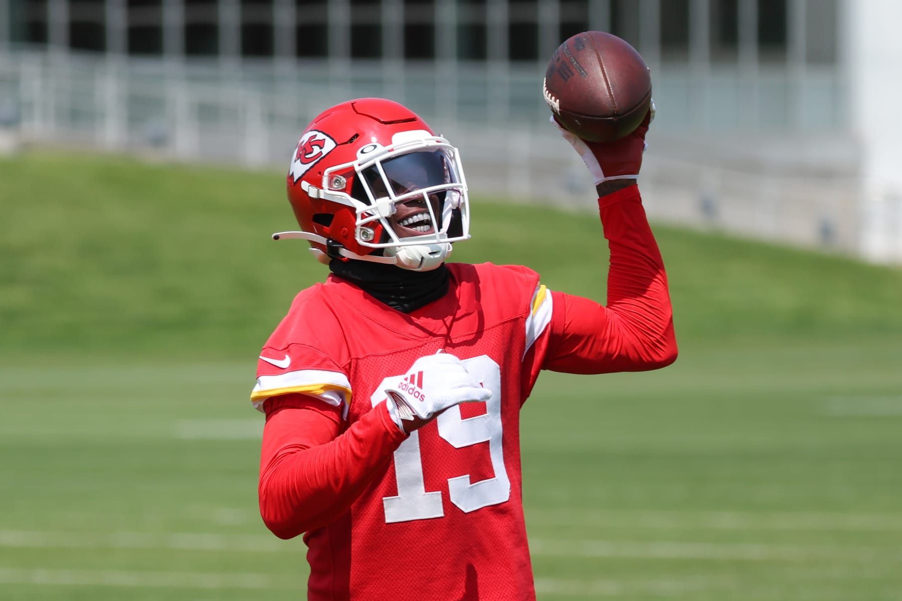 Patrick Mahomes has 'trust' in Kadarius Toney, Chiefs receivers - ESPN