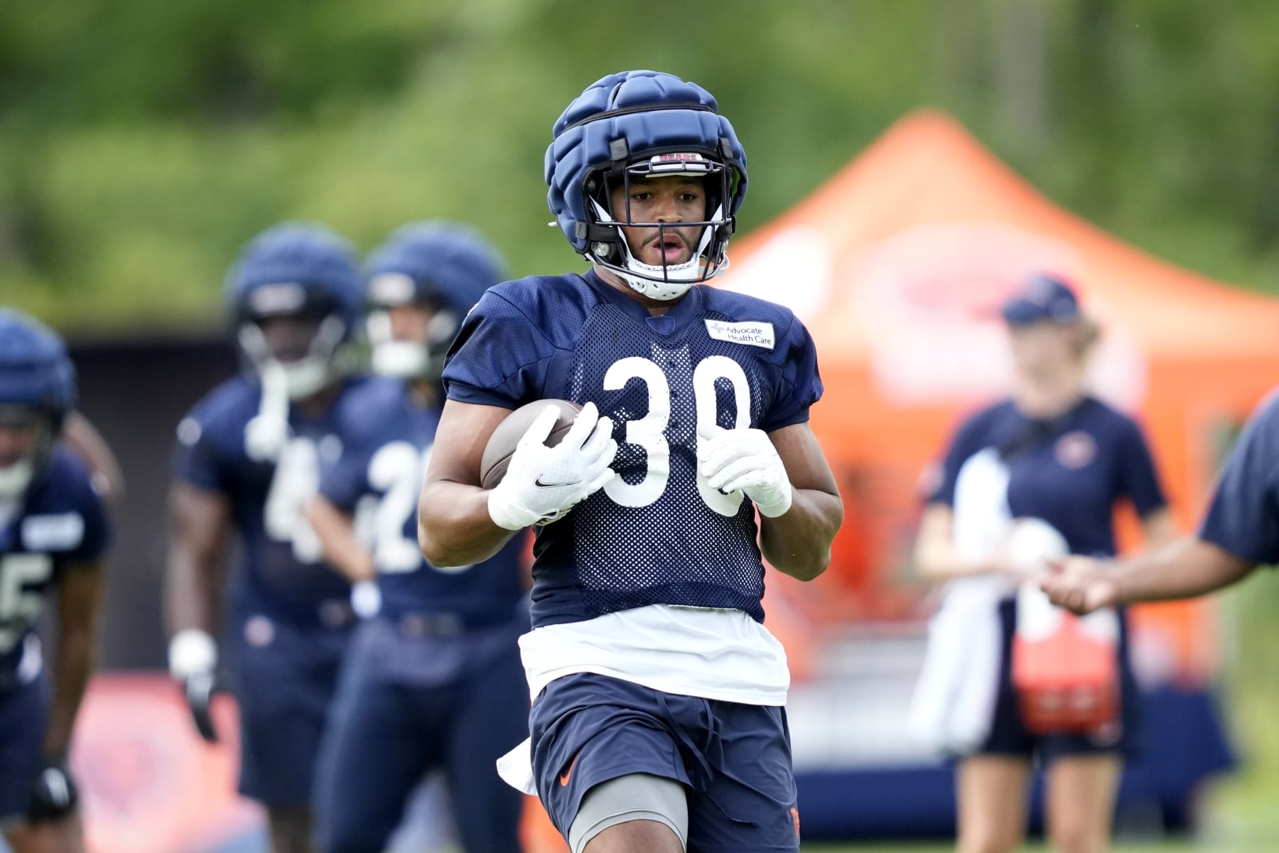 Chicago Bears rookie Darnell Wright 'looks the part'