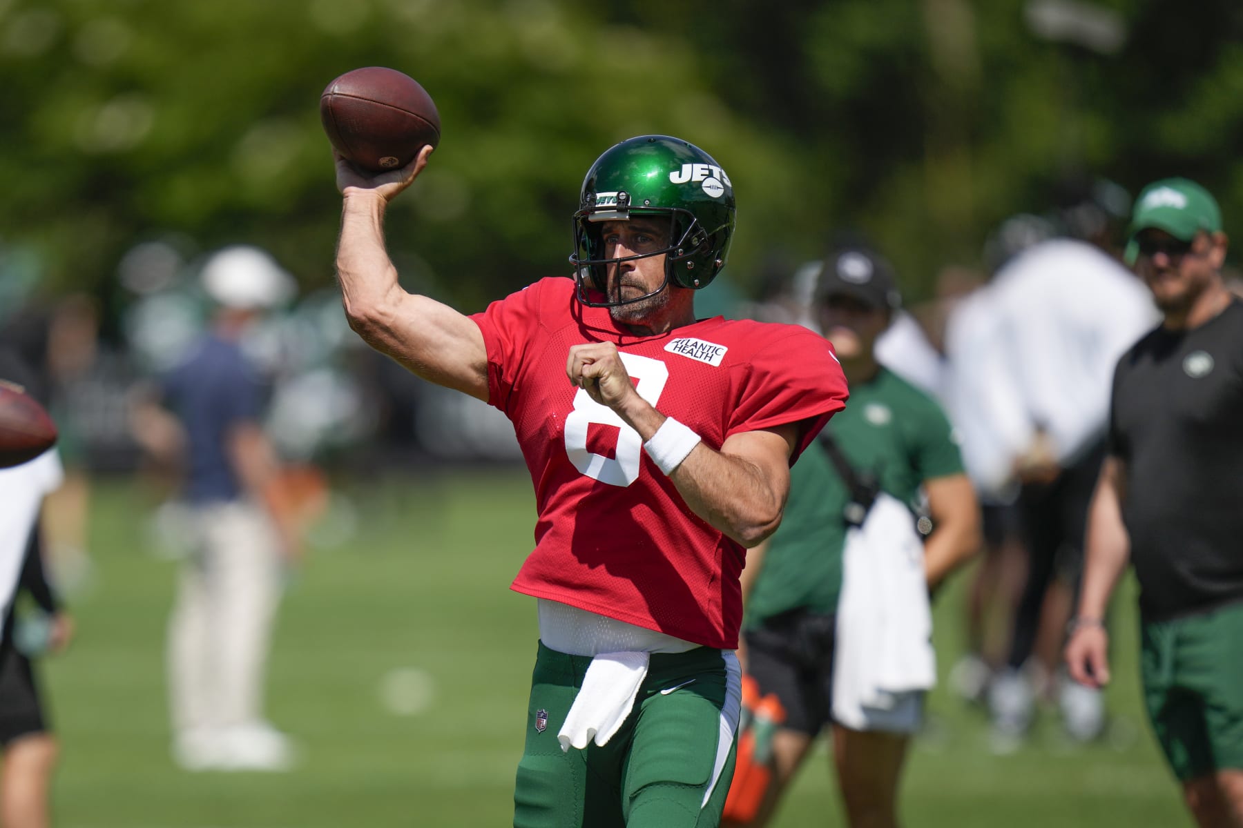 Jets: Why Aaron Rodgers contract move creates $43.7 million in cap