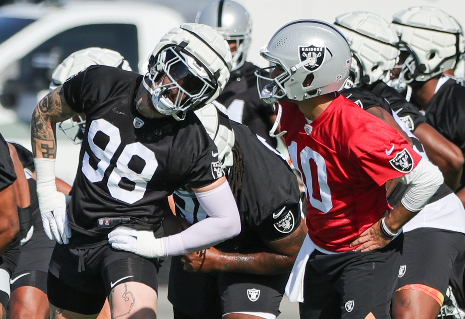 Roundup: DE Maxx Crosby returns to Raiders practice