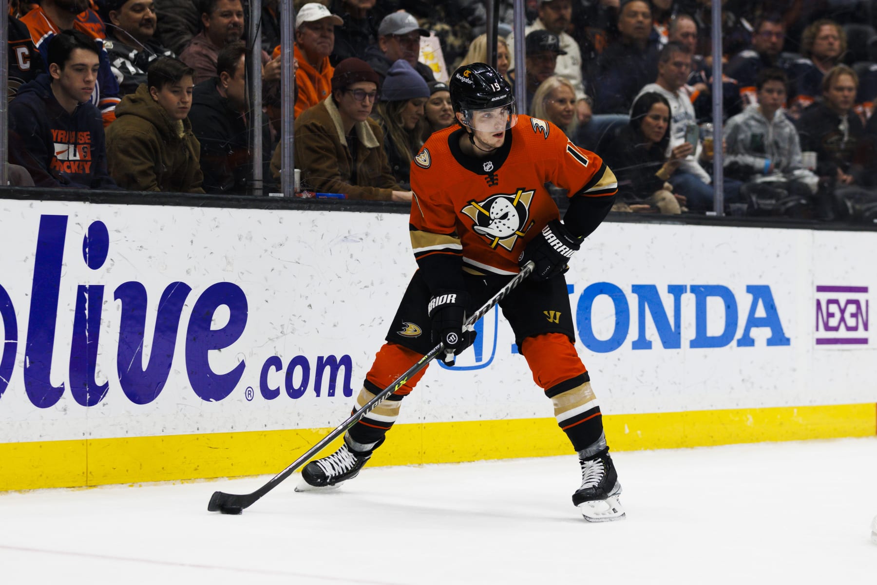 ANAHEIM, CA - JANUARY 11: Anaheim Ducks right wing Troy Terry (19) skates with the puck during the NHL hockey game between the Edmonton Oilers and the Anaheim Ducks on January 11, 2023 at Honda Center in Anaheim, CA. (Photo by Ric Tapia/Icon Sportswire via Getty Images)