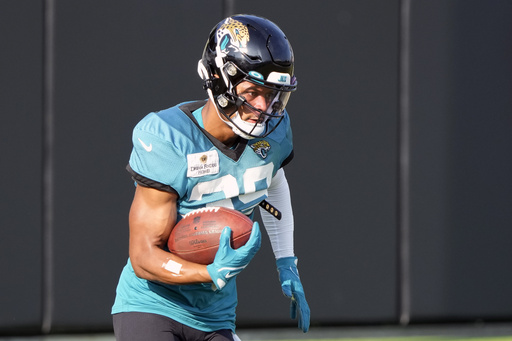 Jaguars release Tim Tebow after tight-end comeback attempt