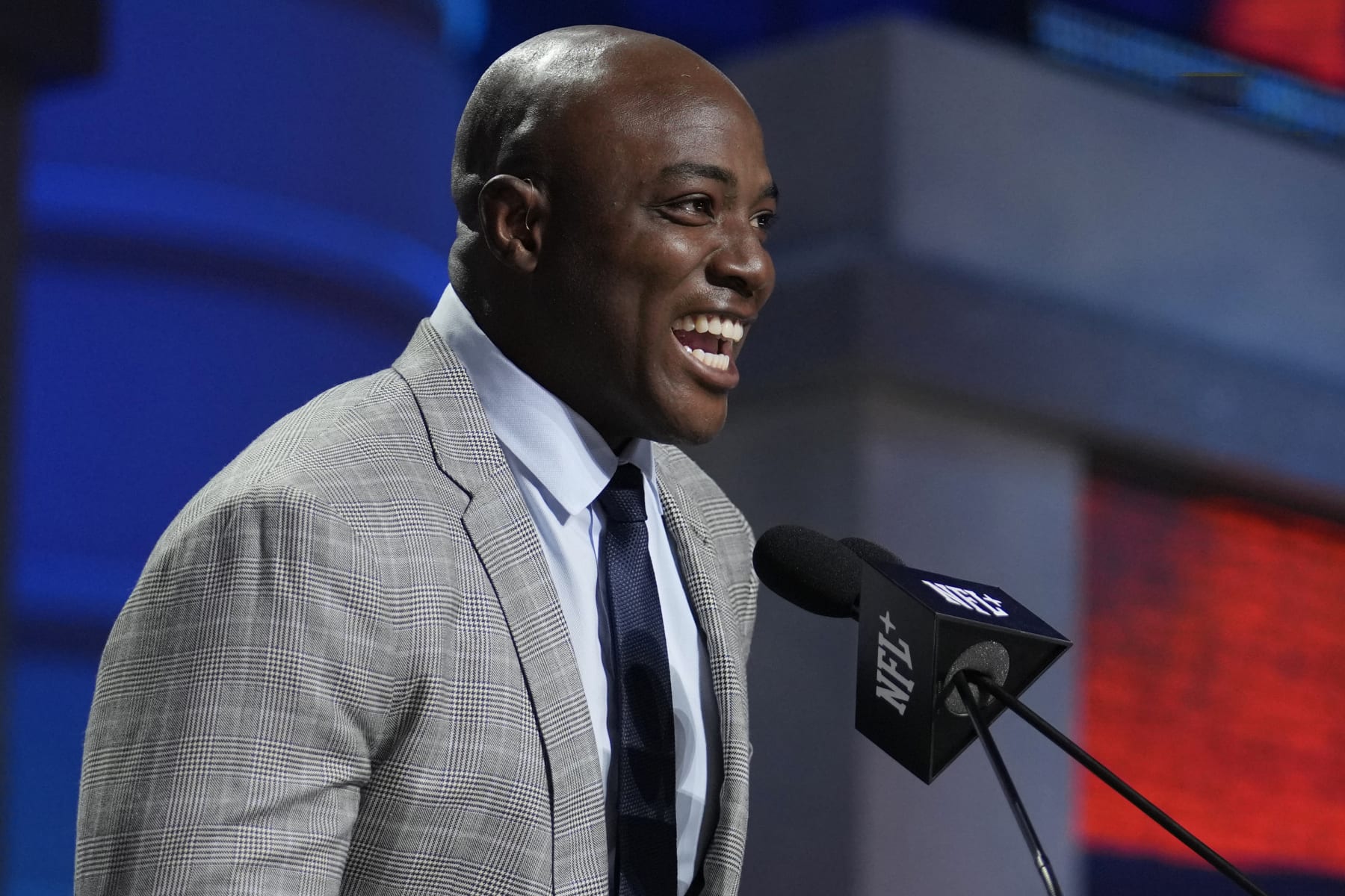 NFL legend DeMarcus Ware takes crack at national anthem before