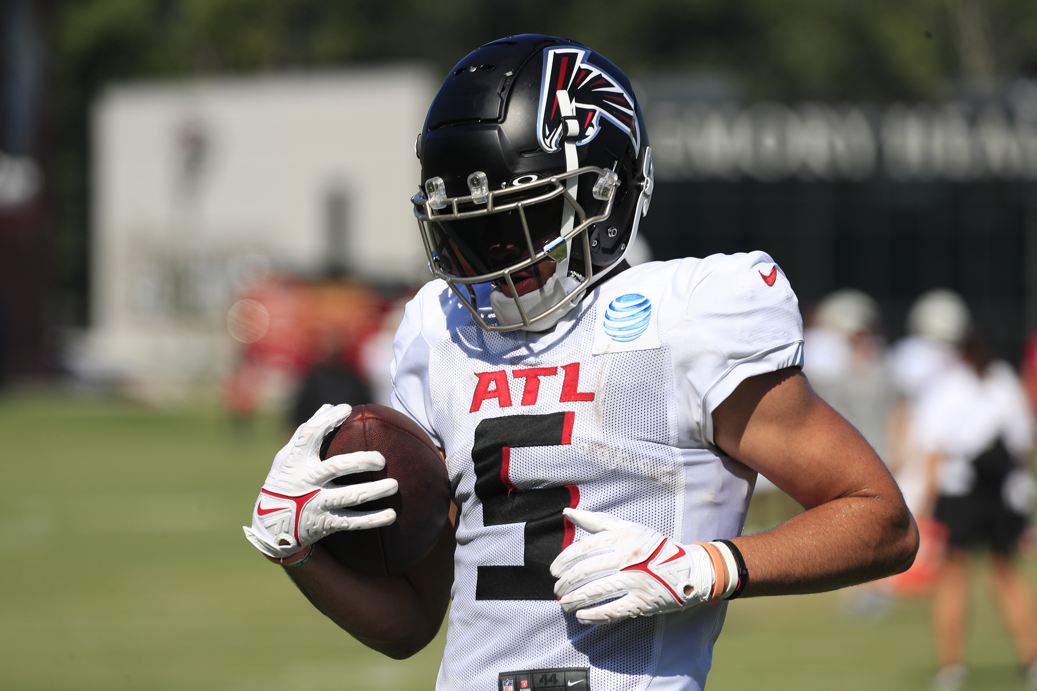 Texans' John Metchie absent from NFL.com rookie WR rankings