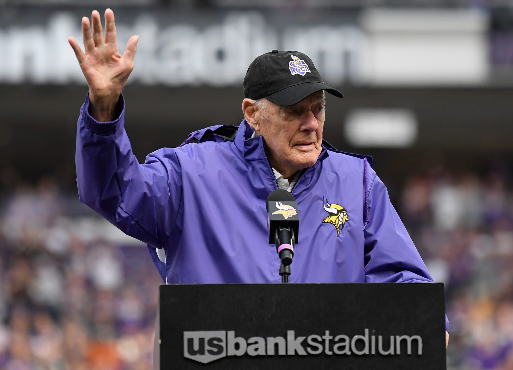 Vikings to Honor Bud Grant's Legacy with Jersey Patches Week 1