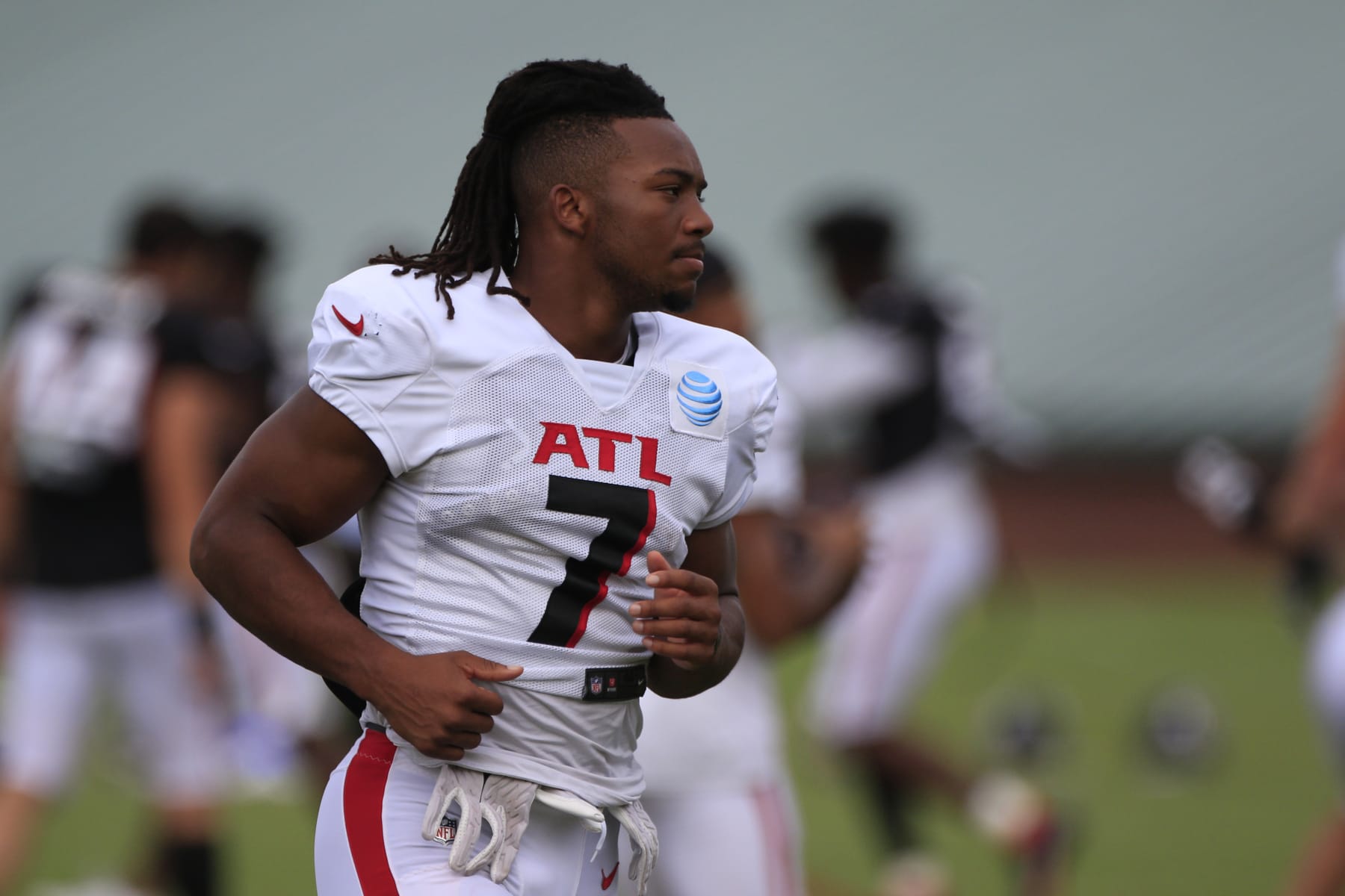 Fantasy football rookie RB rankings: Bijan Robinson, Jahmyr Gibbs and 2023  strategy - The Mirror US