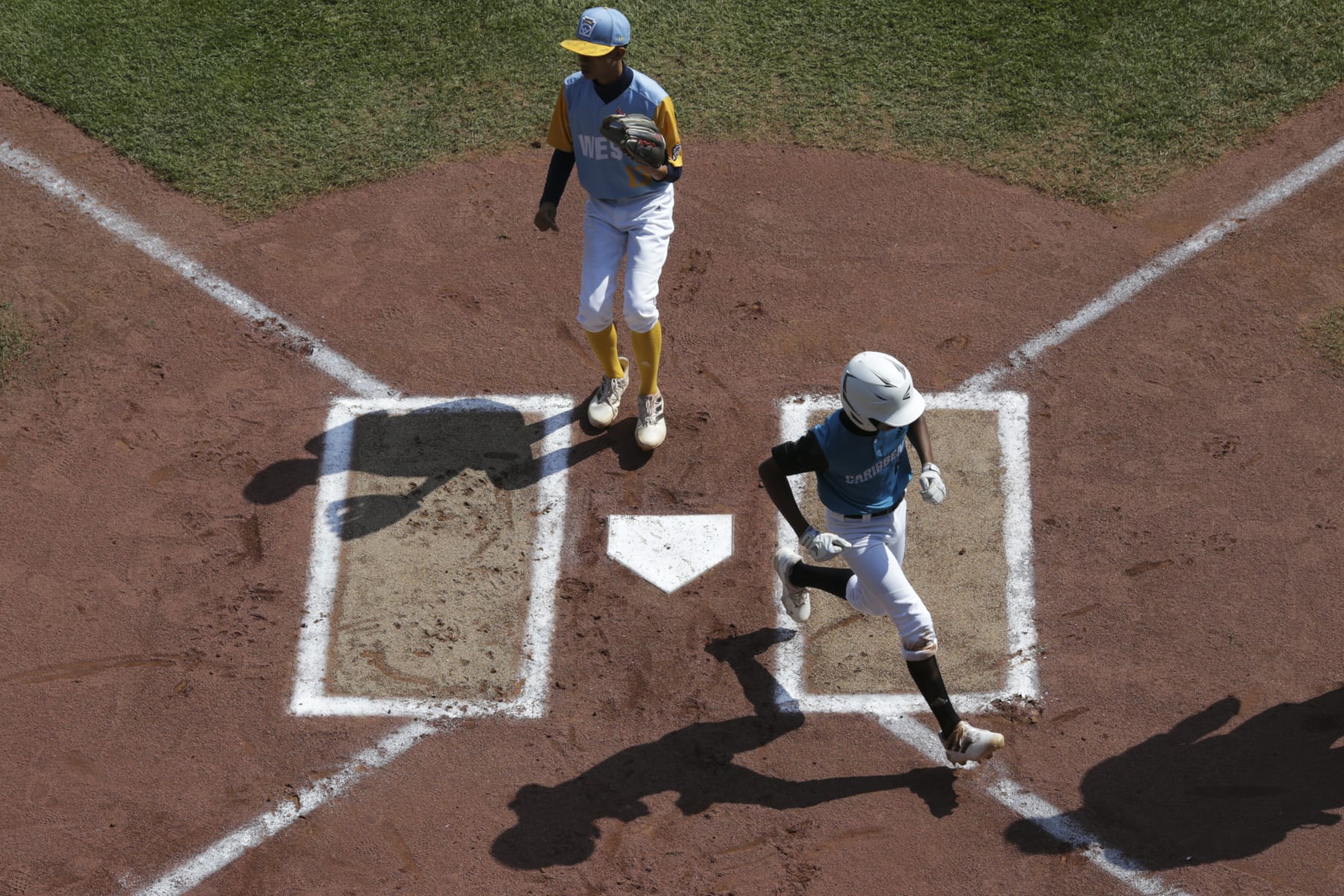 Northeast Seattle rolls to opening win in Little League World Series