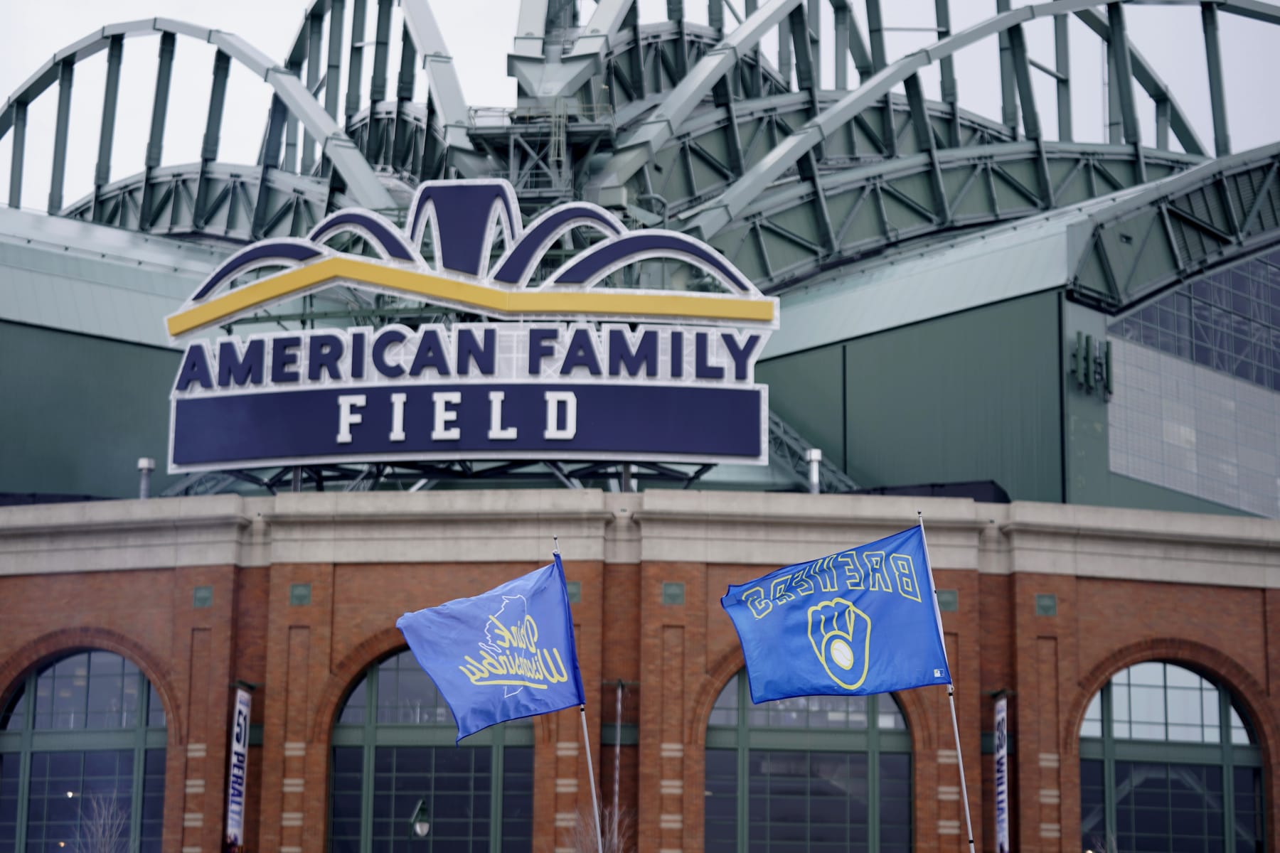 Brewers Could Threaten Relocation Out of Wisconsin Amid Stadium