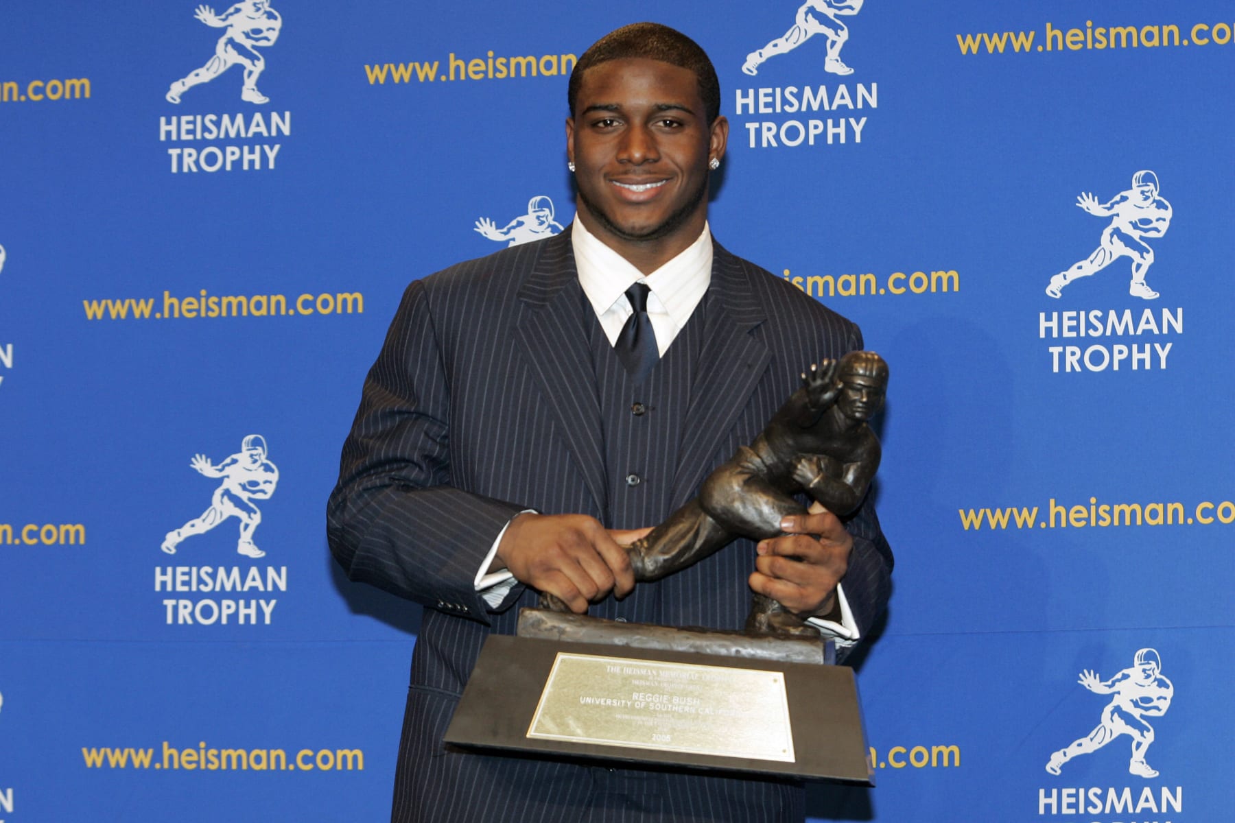 REPORT: Reggie Bush to be stripped of Heisman Trophy