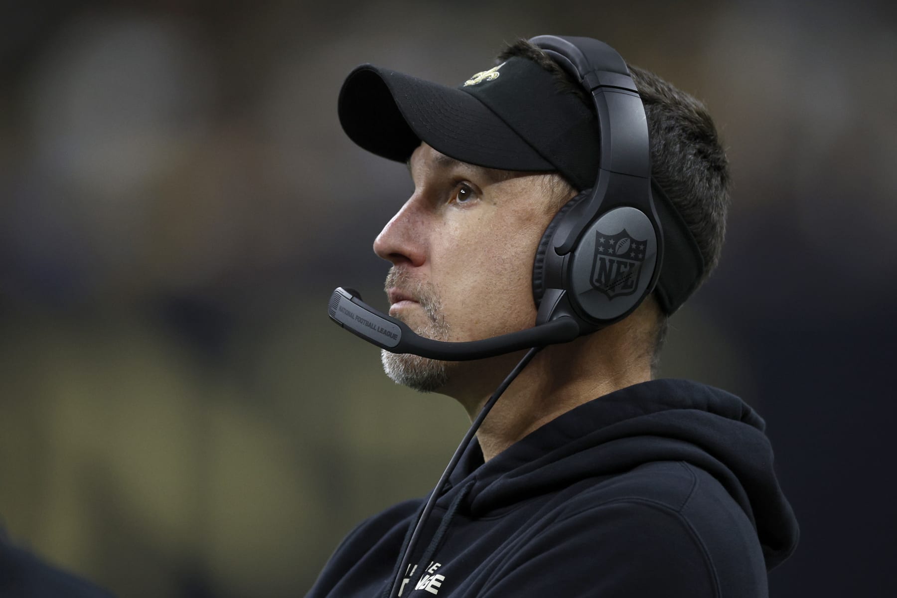 NEW ORLEANS, LOUISIANA - JANUARY 08: Head coach Dennis Allen of the New Orleans Saints looks on during the second half against the Atlanta Falcons at Caesars Superdome on January 08, 2023 in New Orleans, Louisiana. (Photo by Chris Graythen/Getty Images) NEW ORLEANS, LOUISIANA - JANUARY 08: Head coach Dennis Allen of the New Orleans Saints looks on during the second half against the Atlanta Falcons at Caesars Superdome on January 08, 2023 in New Orleans, Louisiana. (Photo by Chris Graythen/Getty Images)
