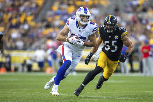 Pittsburgh, PA, USA. 19th Aug, 2023. Aug. 19, 2023: T.J. Watt #90 during  the Pittsburgh Steelers vs Buffalo Bills preseason game in Pittsburgh PA at  Acrisure Stadium. Brook Ward/AMG. (Credit Image: ©