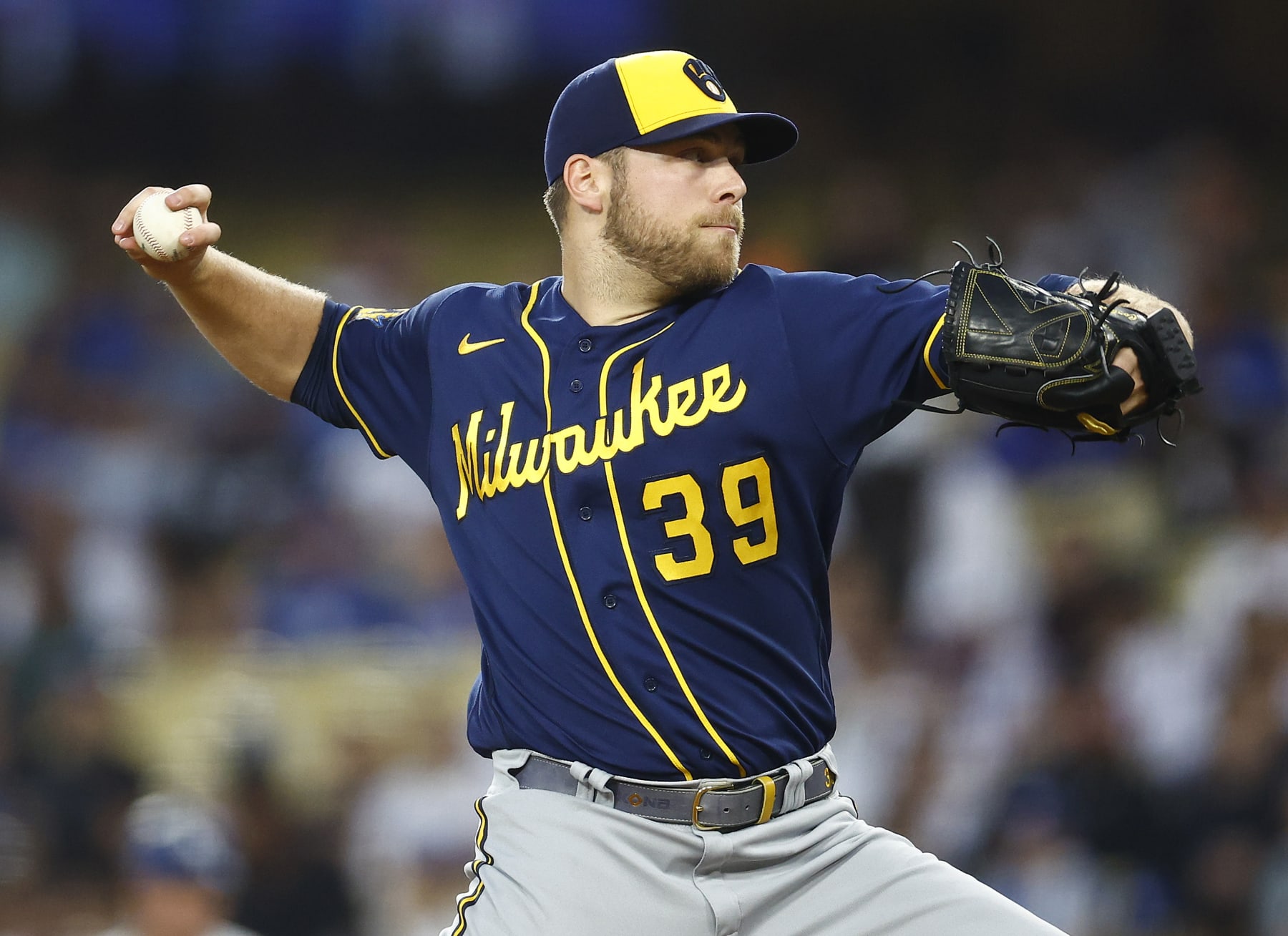 In battle of the All-Star pitchers, SF Giants lose in extras to Brewers
