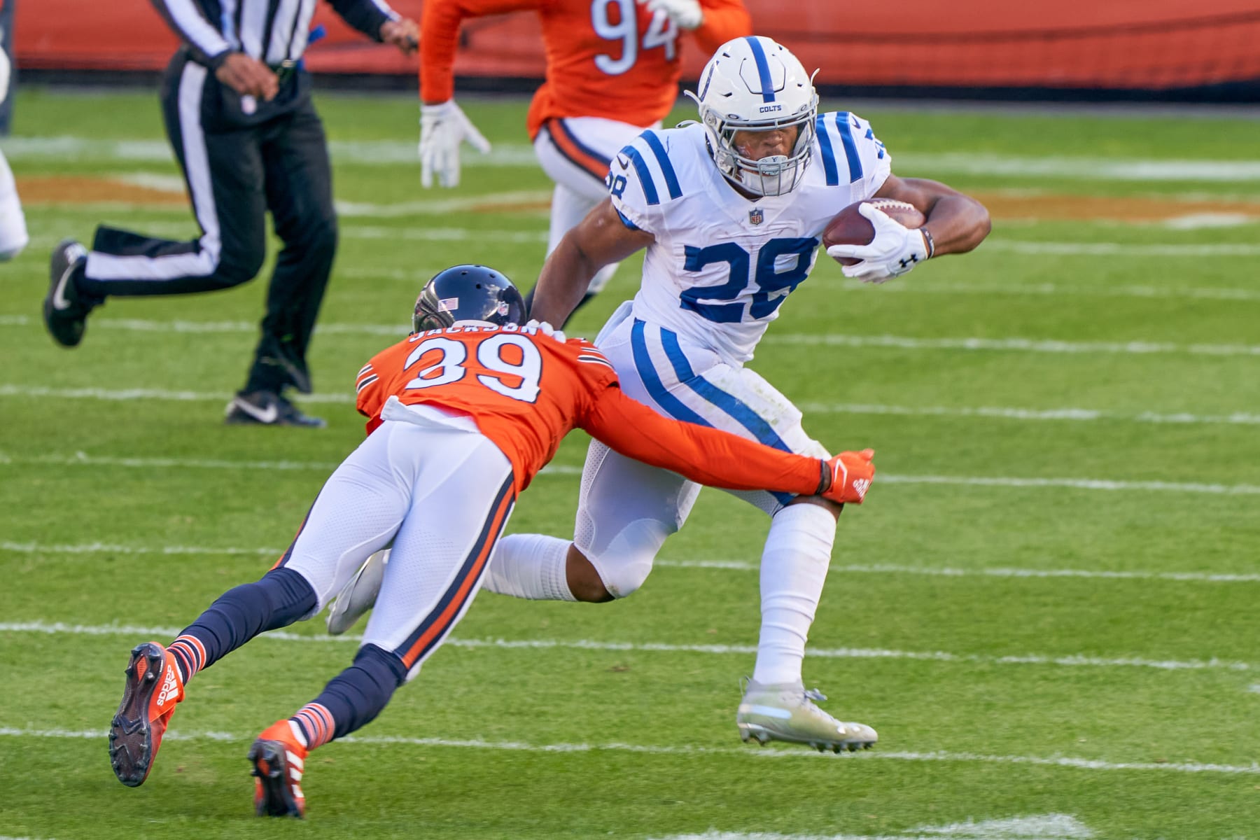 Denver Broncos are very interested in trading for Colts RB Jonathan Taylor  - Mile High Report