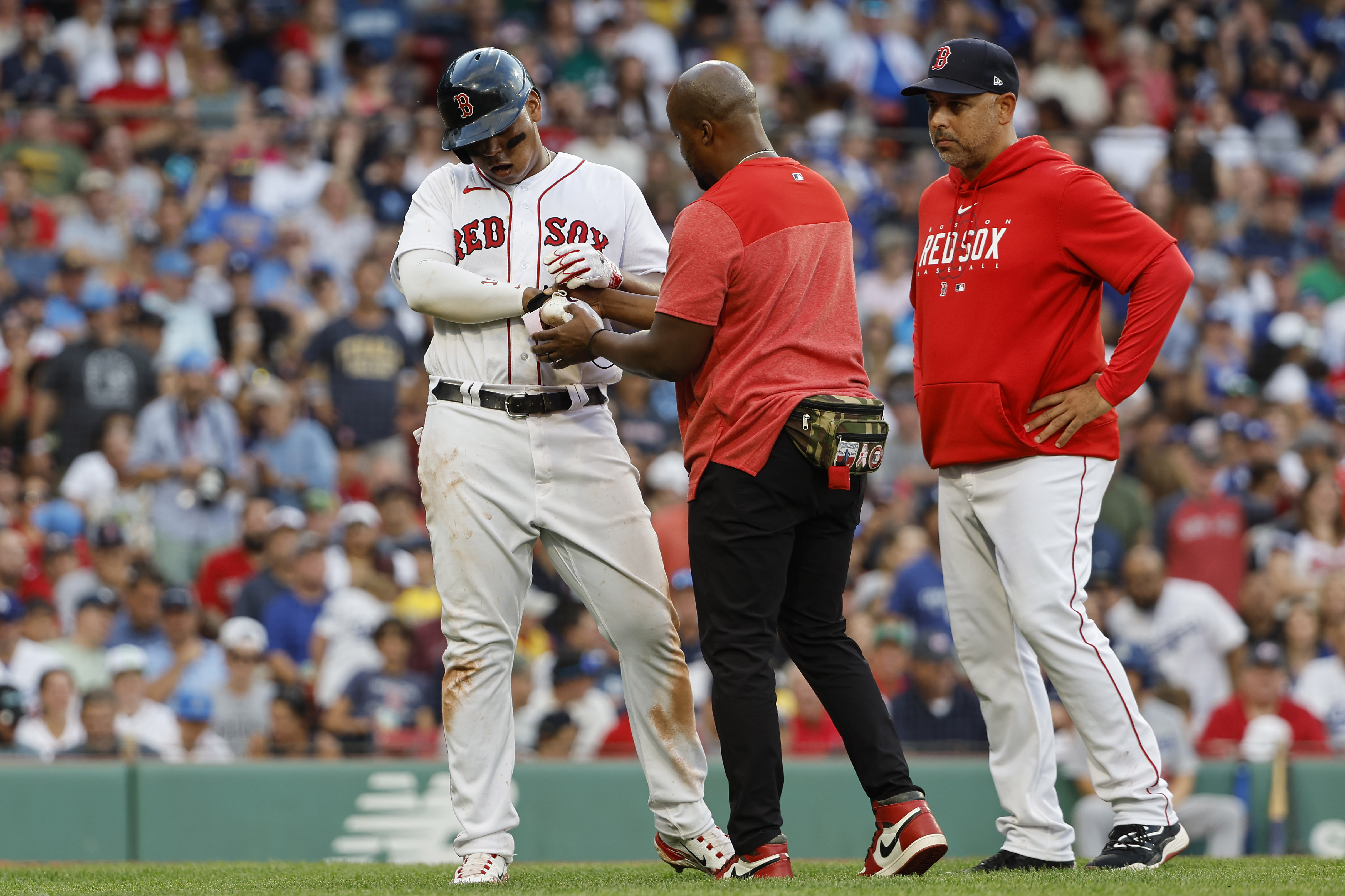 Dodgers beat Red Sox 7-4