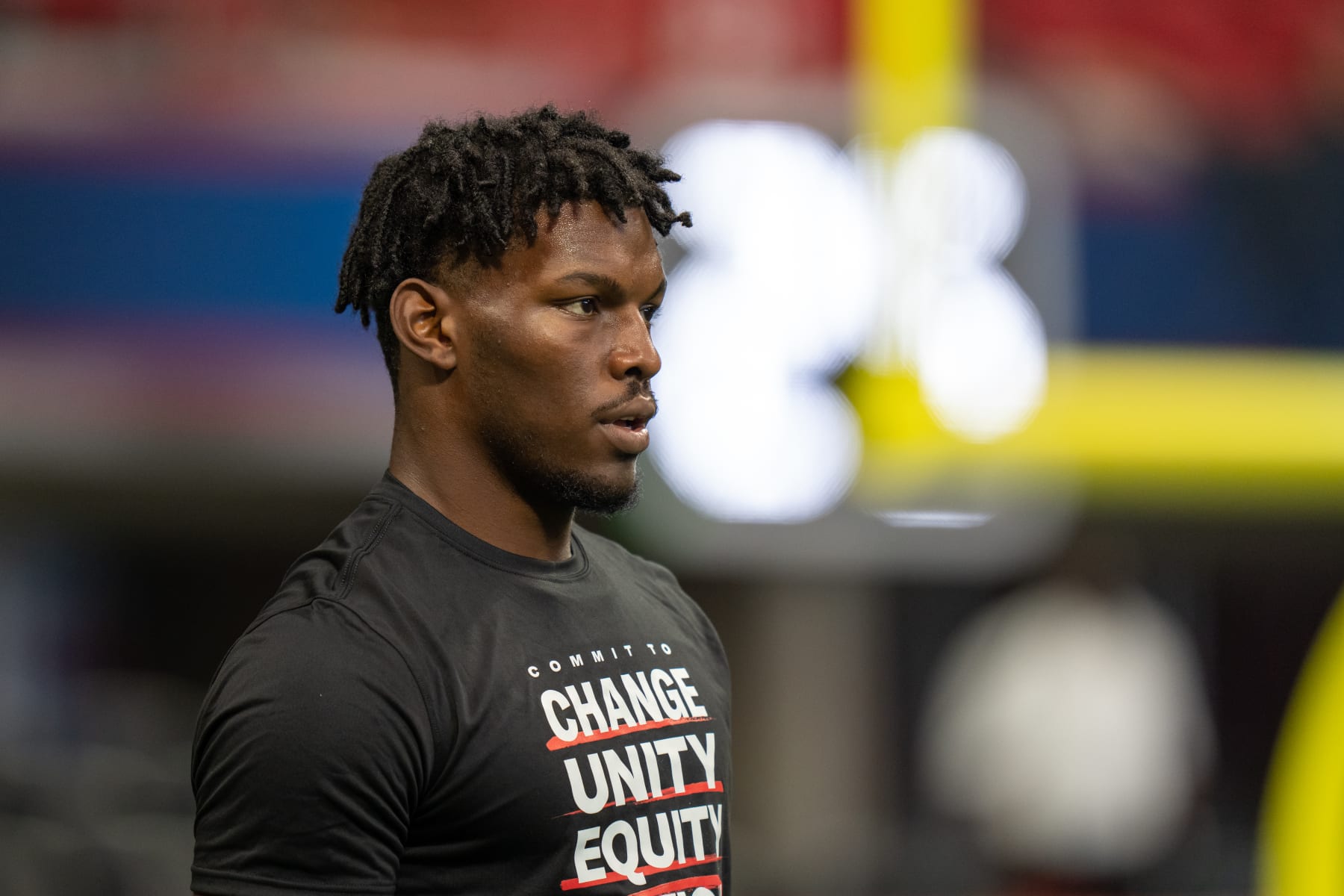ATLANTA, GEORGIA - SEPTEMBER 03: Arik Gilbert #7 of the Georgia Bulldogs looks on with his helmet off prior to the Chick-fil-A Kickoff Game between Oregon and Georgia at Mercedes-Benz Stadium on September 03, 2022 in Atlanta, Georgia. (Photo by Paul Abell/Getty Images)