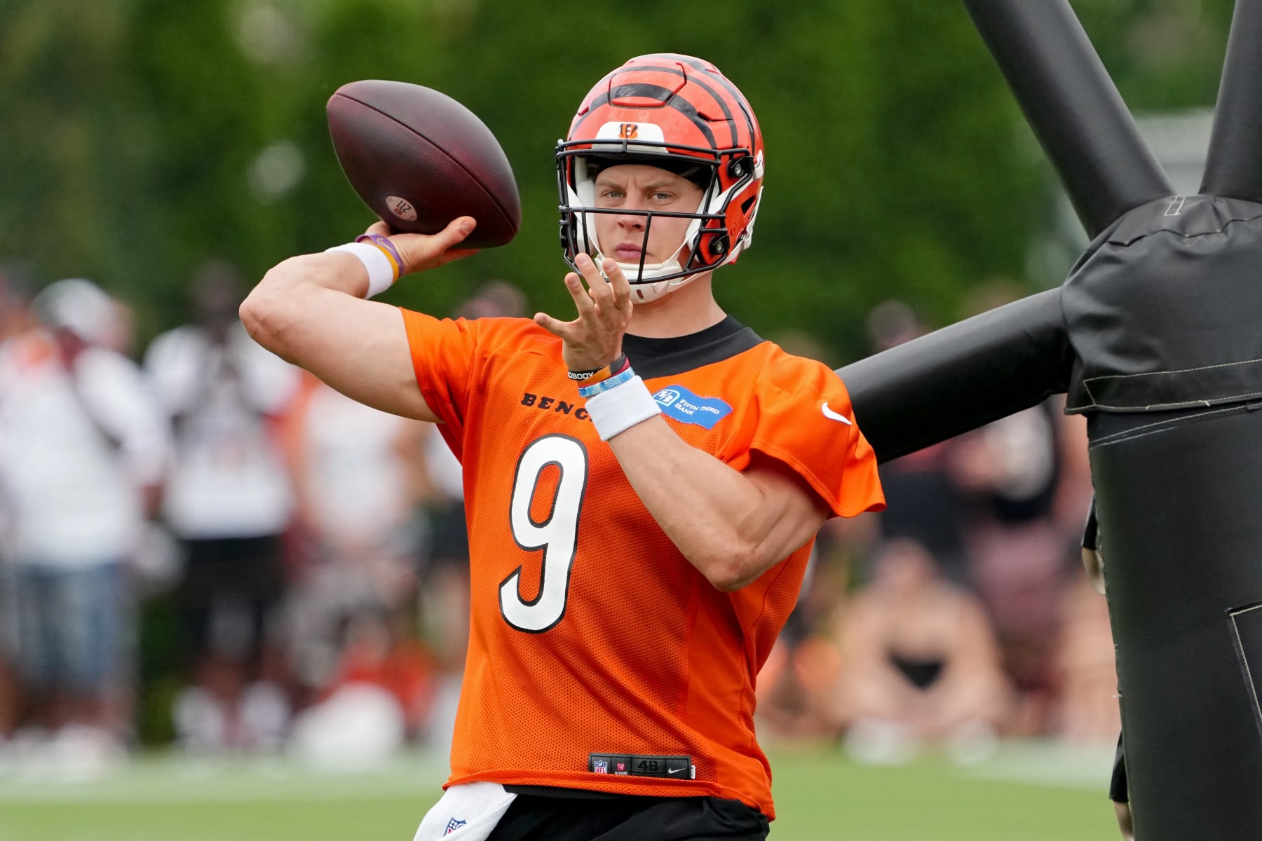 Bengals quarterback Joe Burrow back at practice for the first time