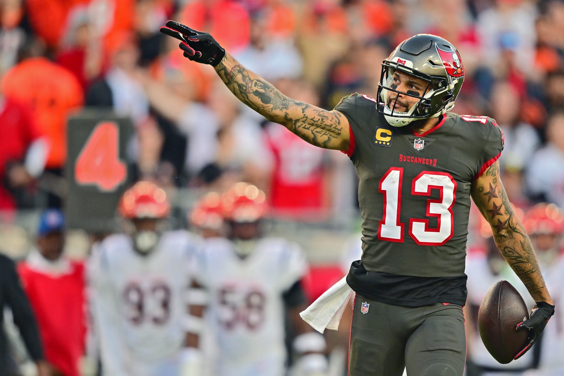 Mike Evans Won't Discuss New Contract with Bucs After Week 1 amid NFL  Rumors | News, Scores, Highlights, Stats, and Rumors | Bleacher Report