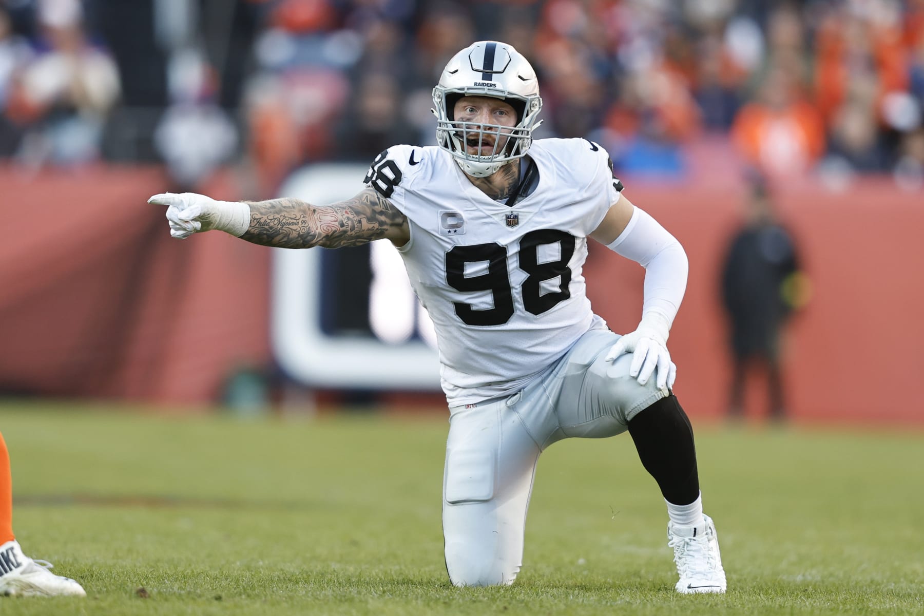 Raiders-Broncos Week 1 preview: Injuries, news, score, odds and more -  Silver And Black Pride