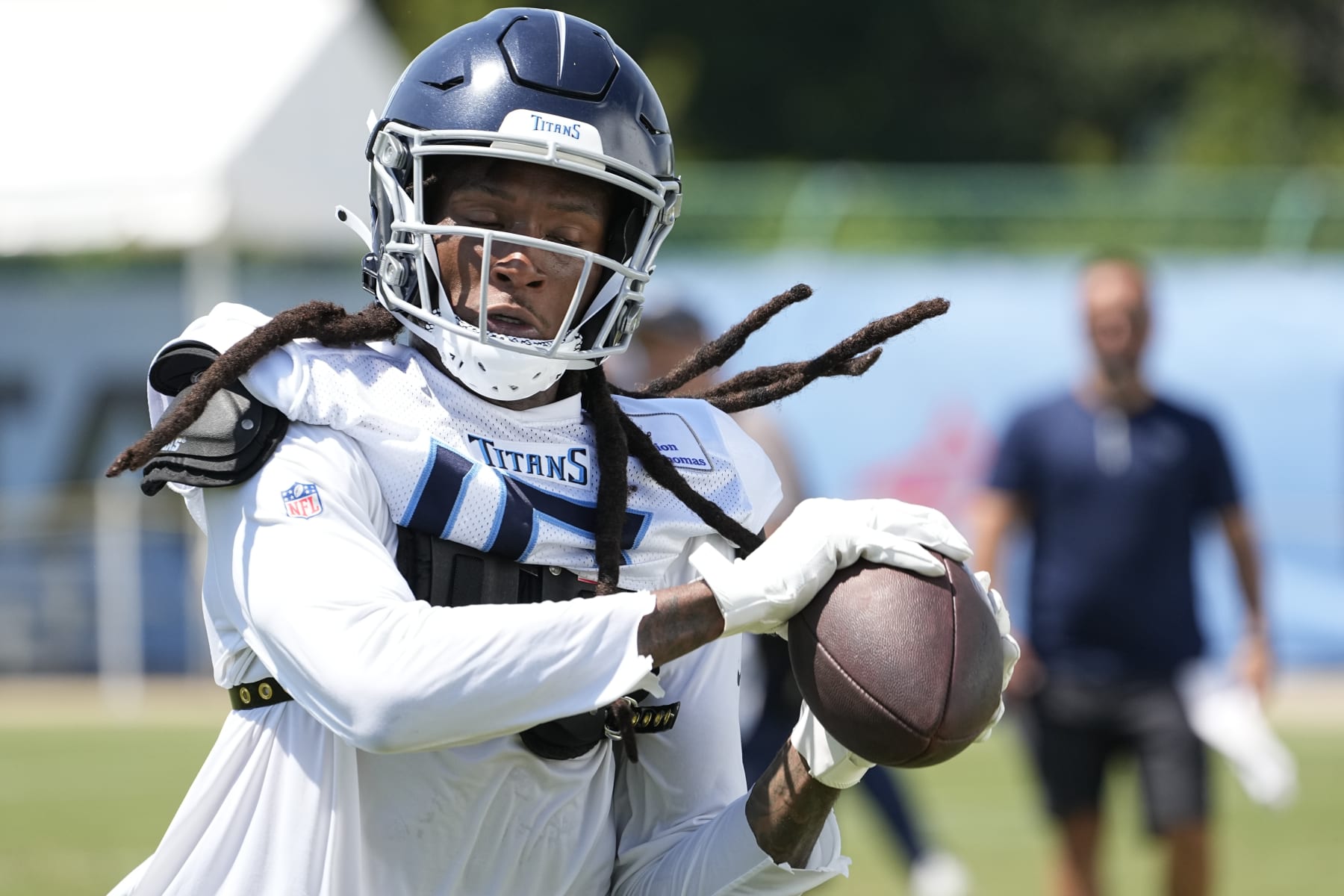 DeAndre Hopkins injury update: Titans WR not practicing, listed as  questionable for Week 2 - DraftKings Network