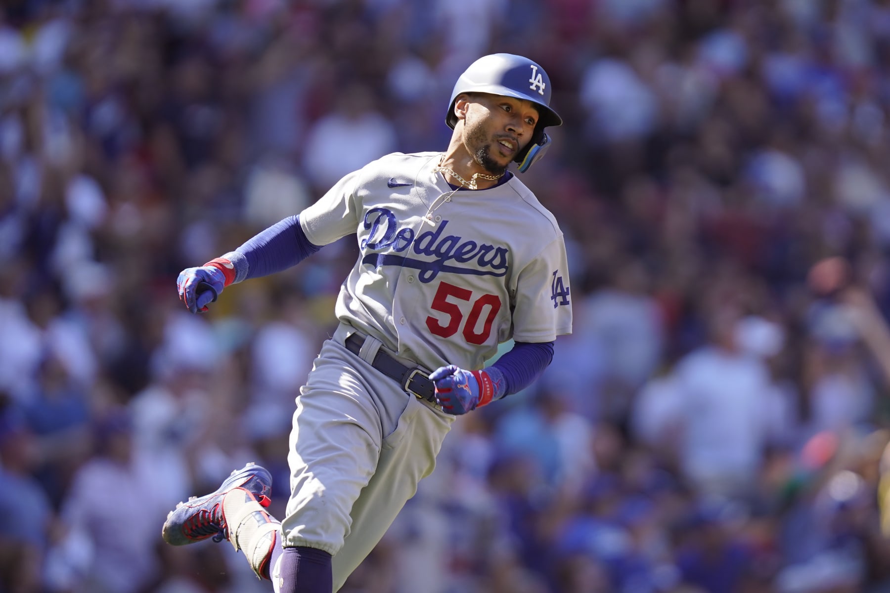 Dodgers' Mookie Betts Likely Out vs. Nationals Due to Injury; CT