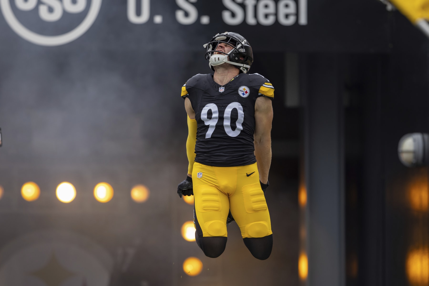 Brock Purdy was clearly the better quarterback in Steelers' 30-7 loss in  Week 1