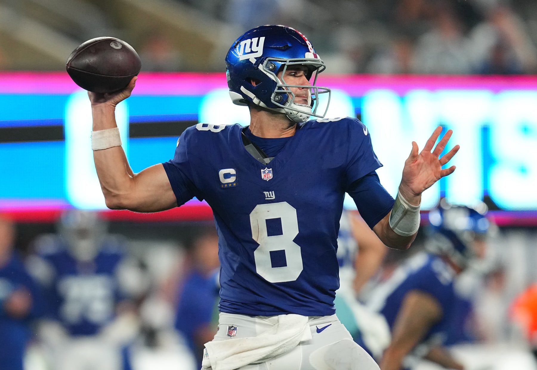 Giants embarrassed by rival Cowboys in nightmare season opener