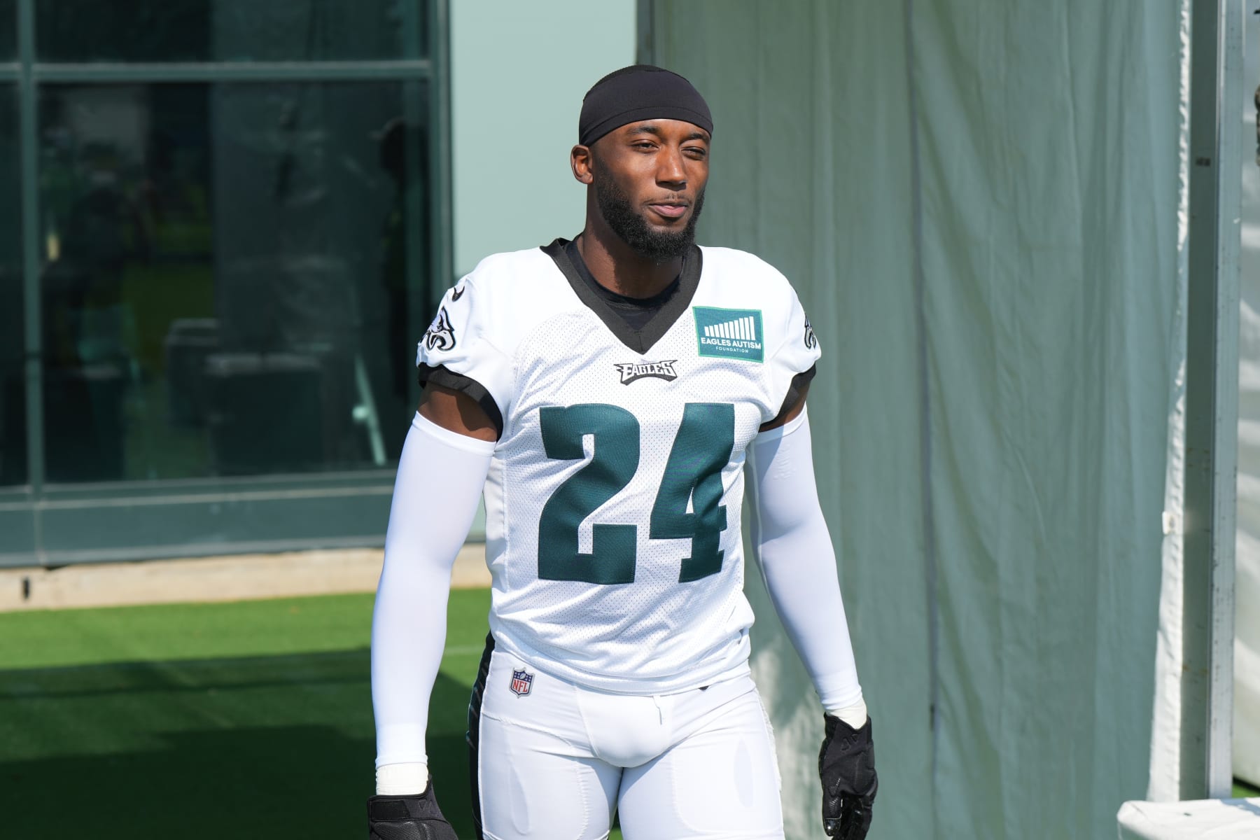 Eagles LB Nakobe Dean out, CB James Bradberry in concussion