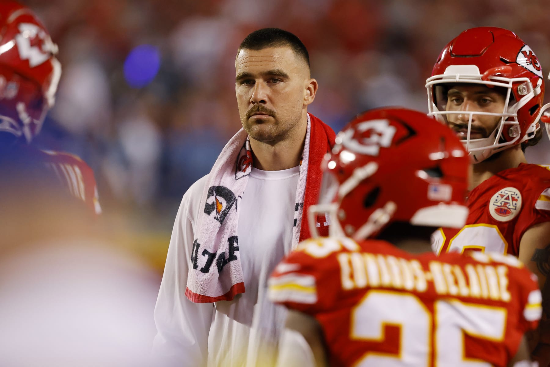 Chiefs Travis Kelce suffered a knee injury during Tuesday's practice