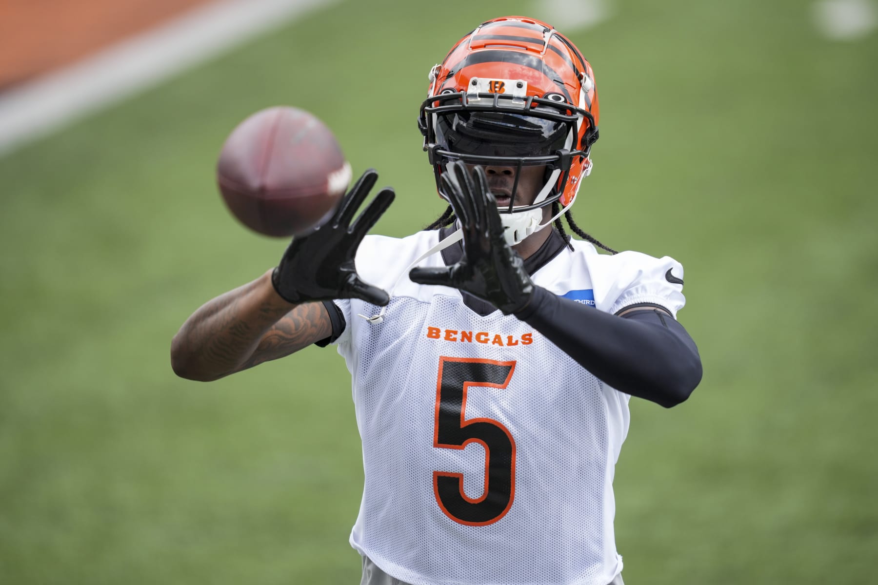 Bengals brass: WR Tee Higgins not on trade block