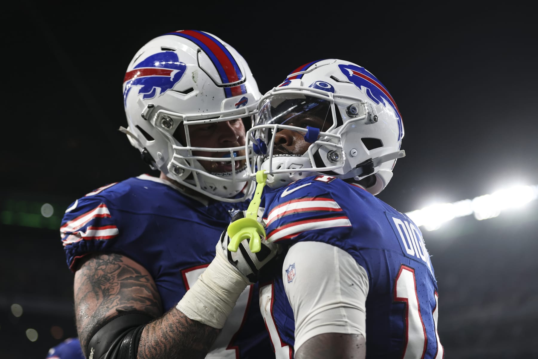 Las Vegas Raiders at Buffalo Bills picks, odds for NFL Week 2 game