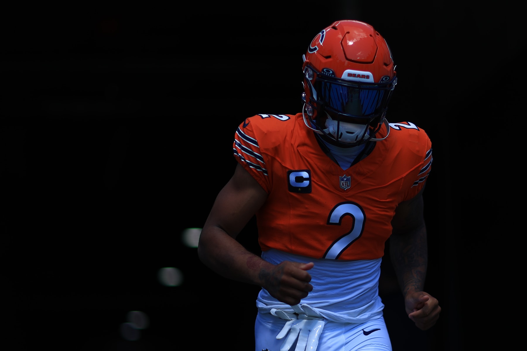 NFL Execs Blame Justin Fields' Eyes for Bears' Struggles