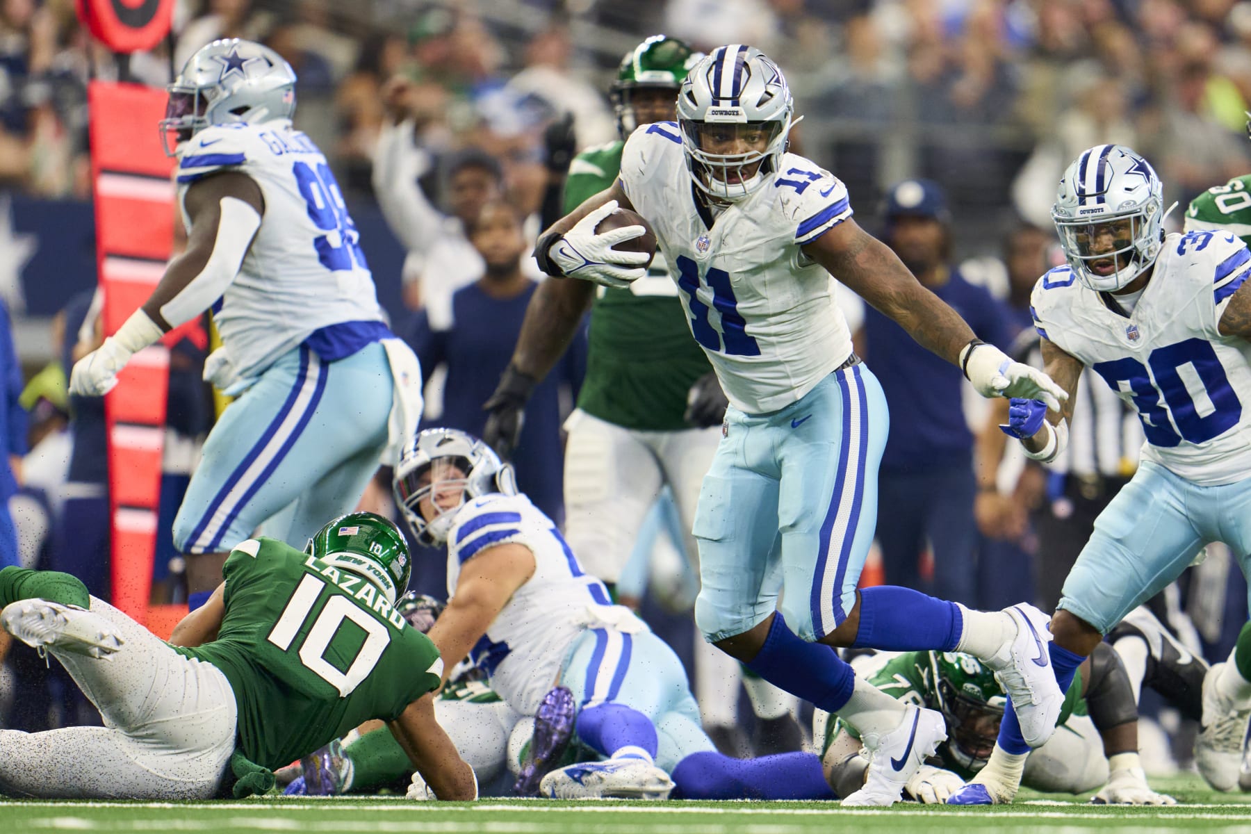 Fantasy Football Rankings: Rising Stars & Key Players (Week 3) — Eightify